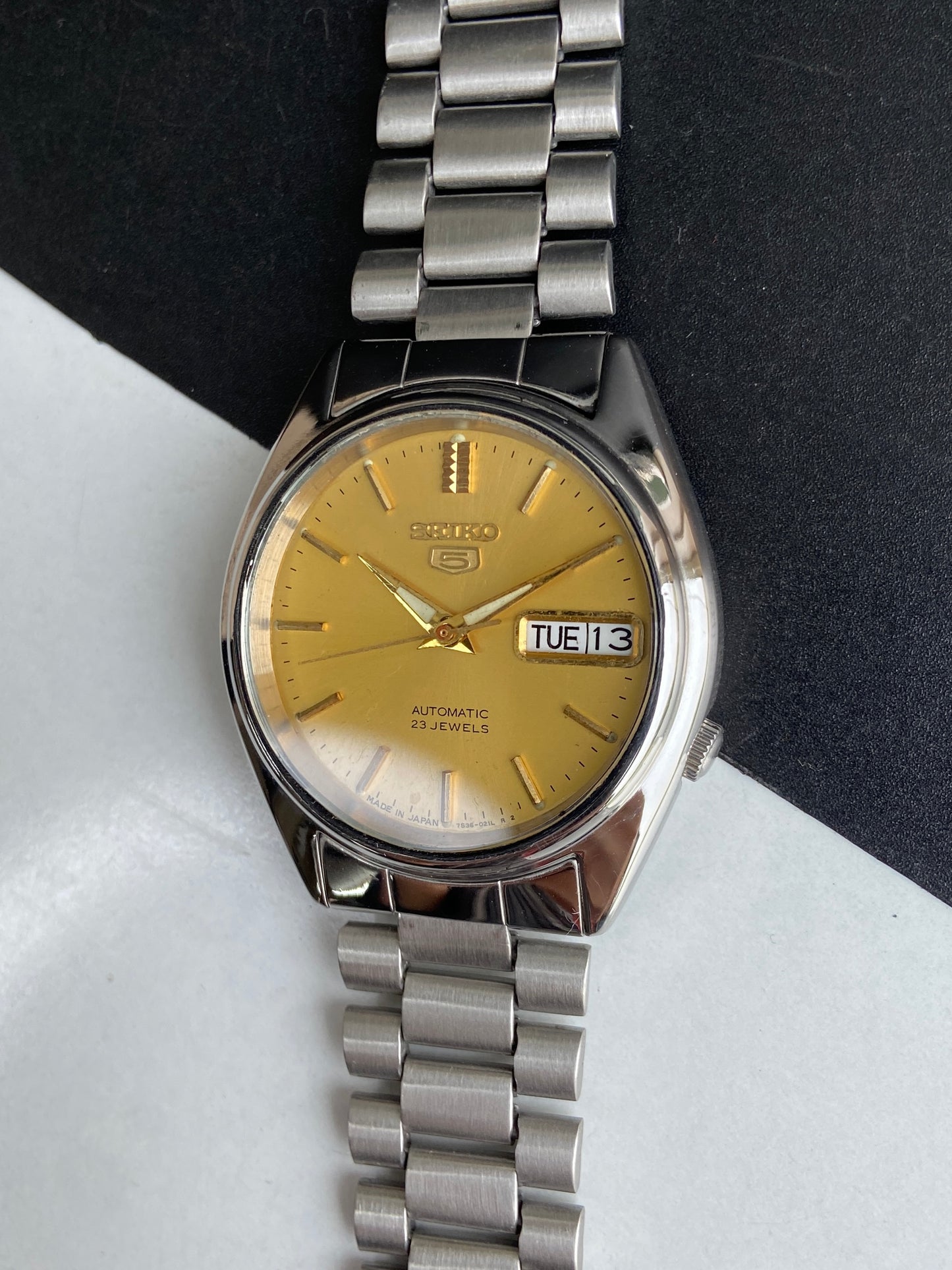 Vintage 1998 Original Seiko 5 Automatic 7S36-6080 Golden Face 23 Jewels Day-Date Japanese Men's Wrist Watch E85