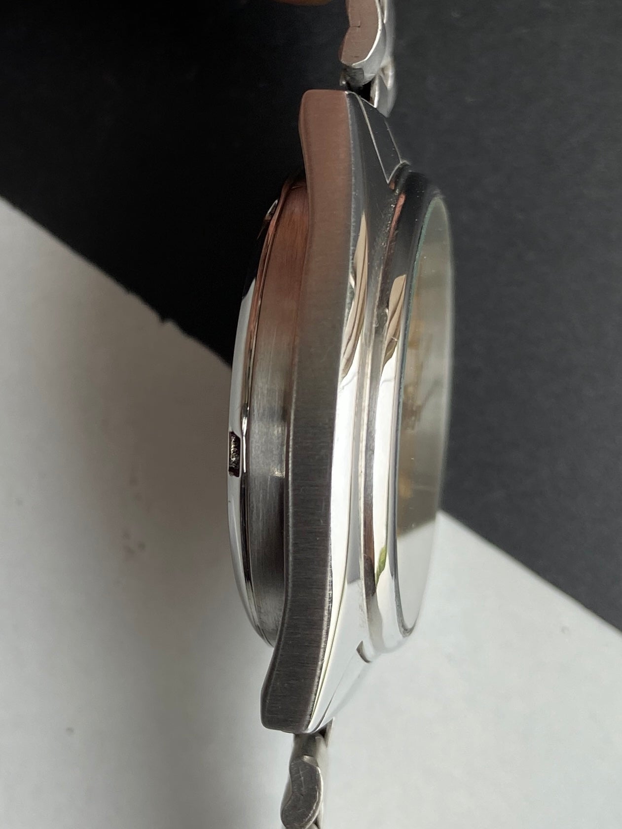 Vintage 1998 Original Seiko 5 Automatic 7S36-6080 Golden Face 23 Jewels Day-Date Japanese Men's Wrist Watch E85