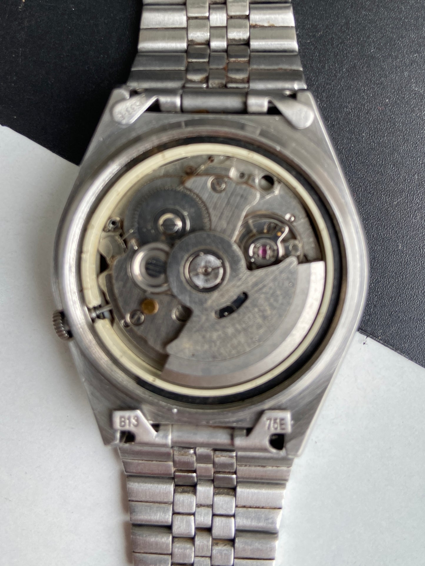 Vintage 1985 Original Seiko 5 Automatic 7009-8760 Black Face 17 Jewels Day-Date Japanese Men's Wrist Watch E88
