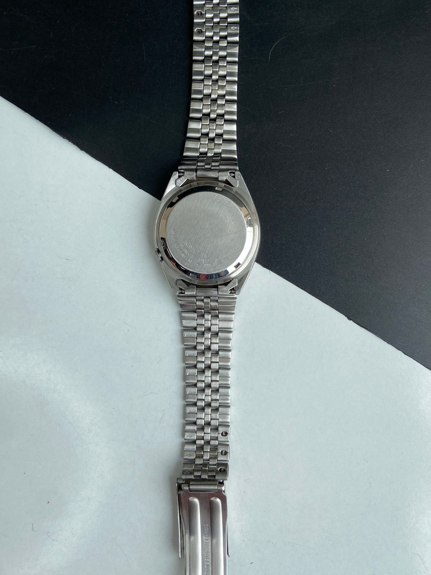 Vintage 1981 Original Seiko 5 Automatic 7009-3180 Black Face 17 Jewels Day-Date Japanese Men's Wrist Watch E90
