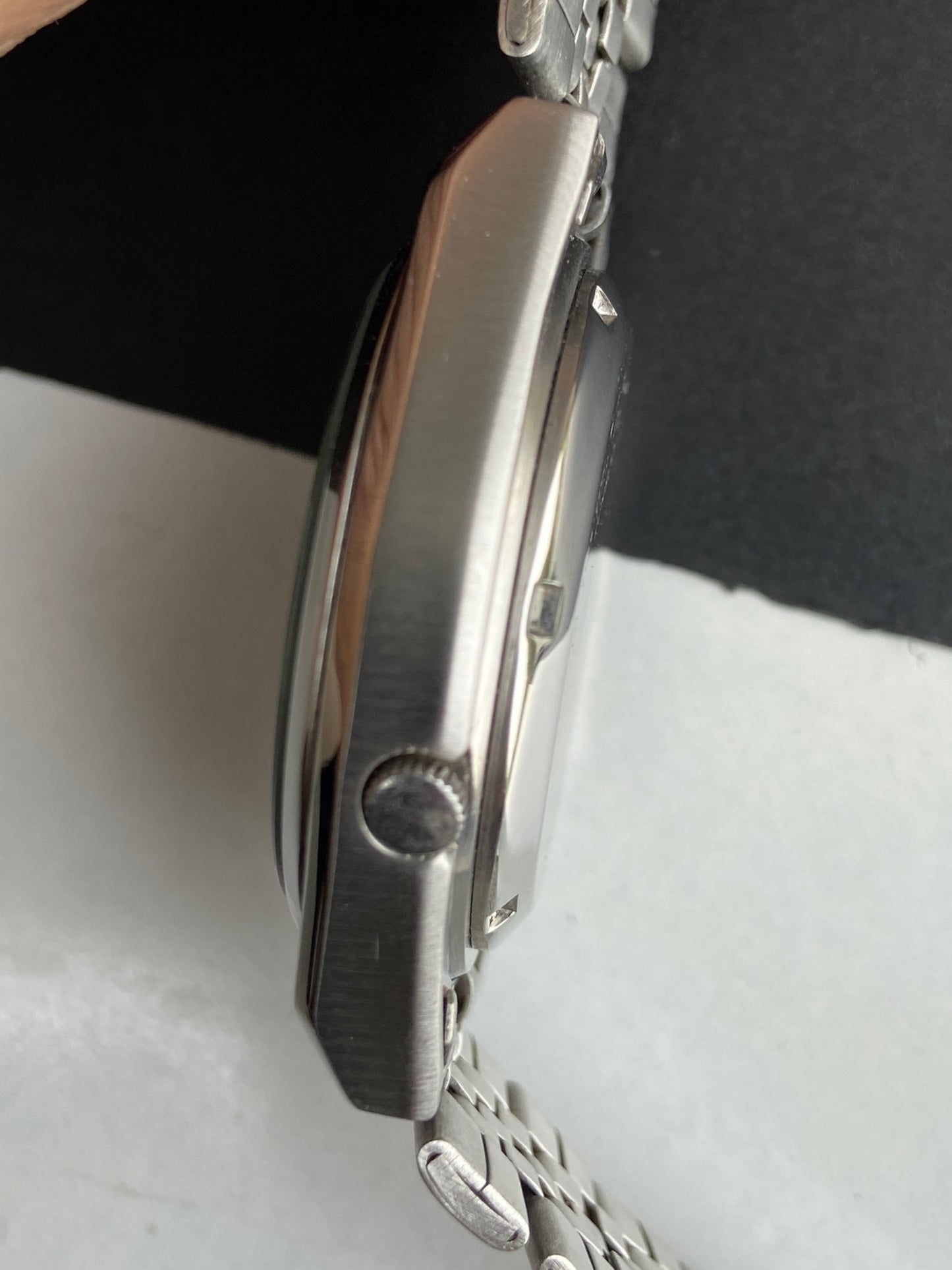 Vintage 1982 Original Seiko 5 Automatic 7009-876A Black Face 17 Jewels Day-Date Japanese Men's Wrist Watch E91