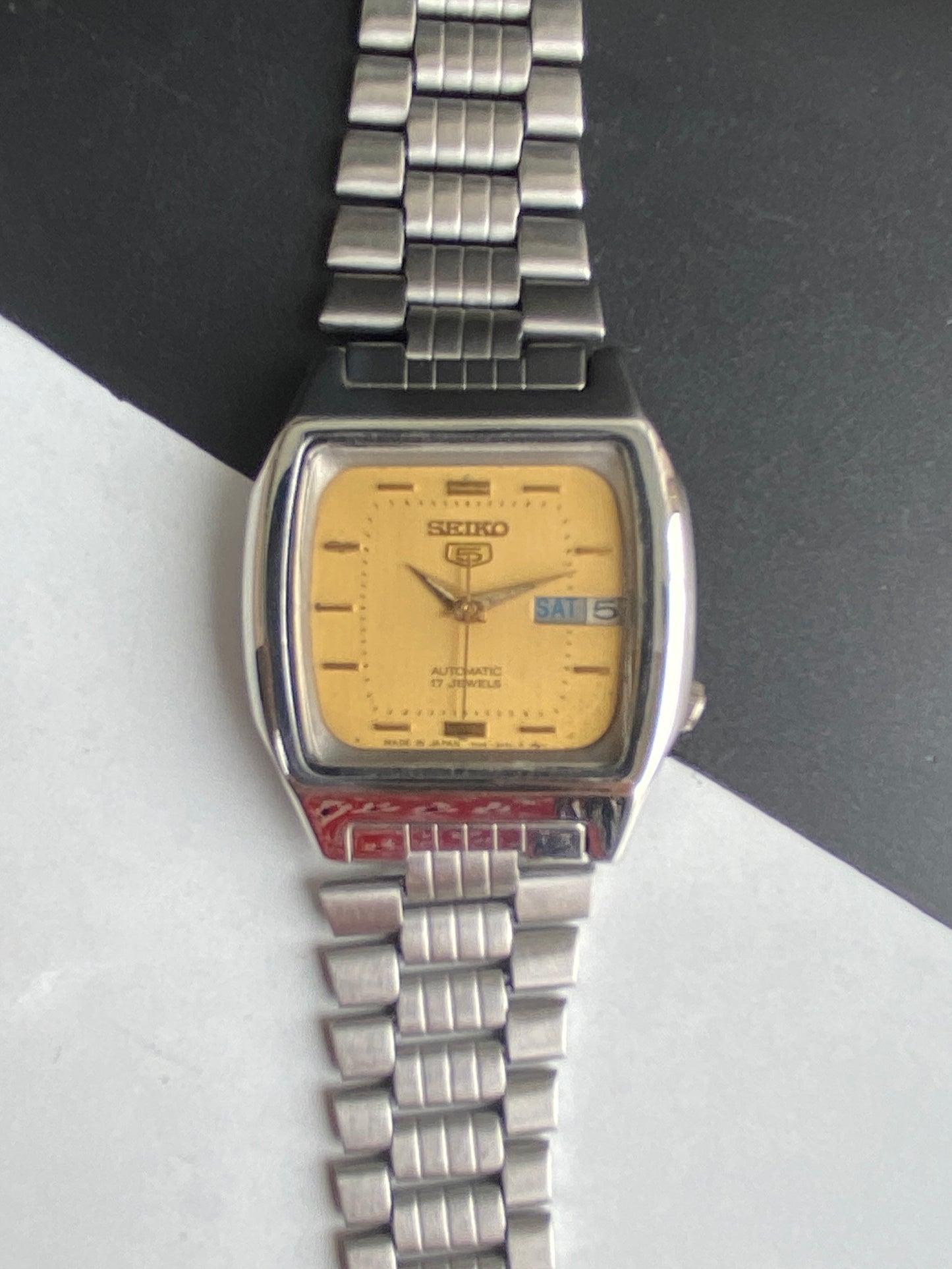 Vintage 1980 Original Seiko 5 Automatic 7009-5860 Golden Face 17 Jewels Day-Date Japanese Men's Wrist Watch E92