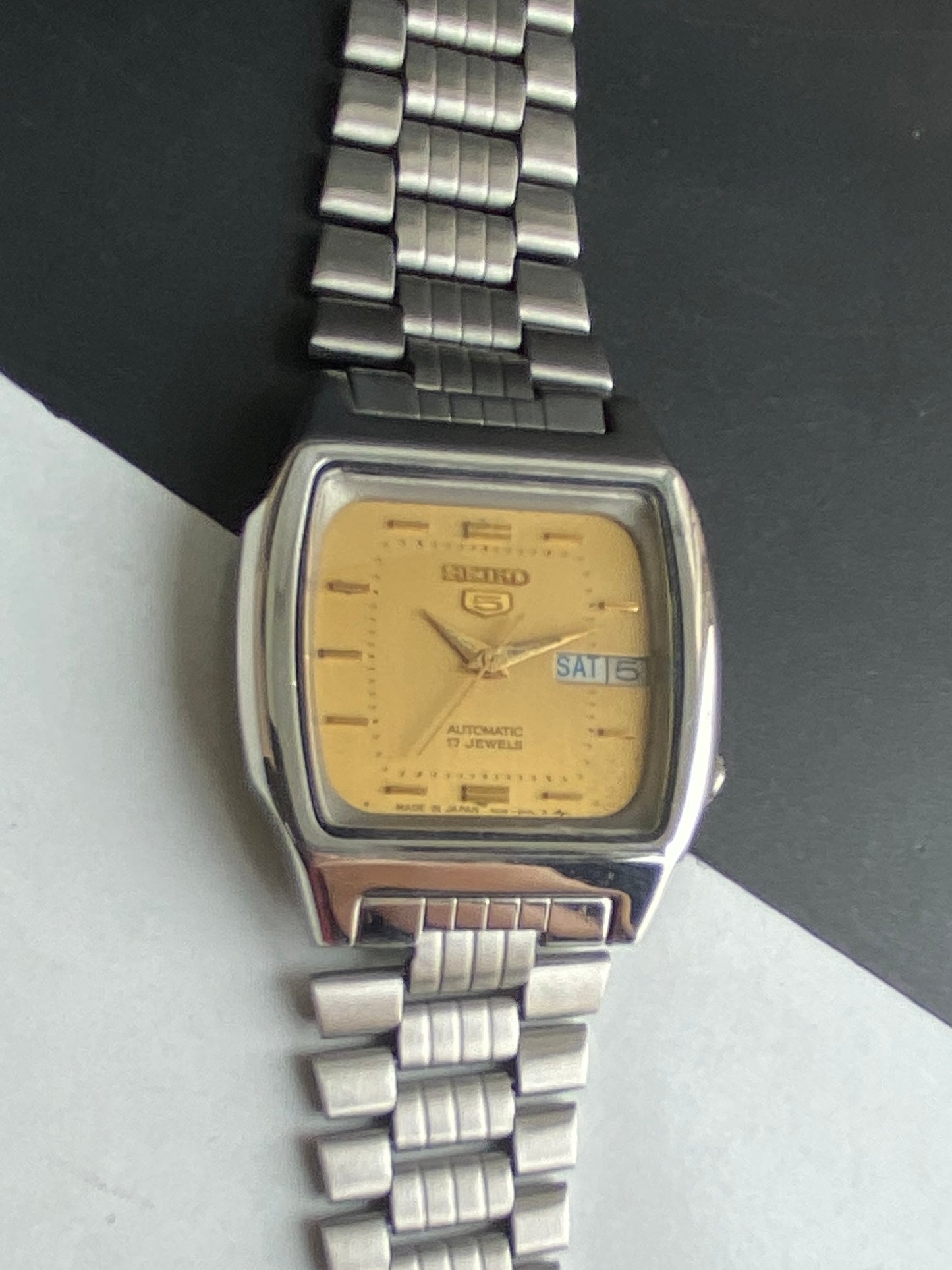 Vintage 1980 Original Seiko 5 Automatic 7009-5860 Golden Face 17 Jewels Day-Date Japanese Men's Wrist Watch E92