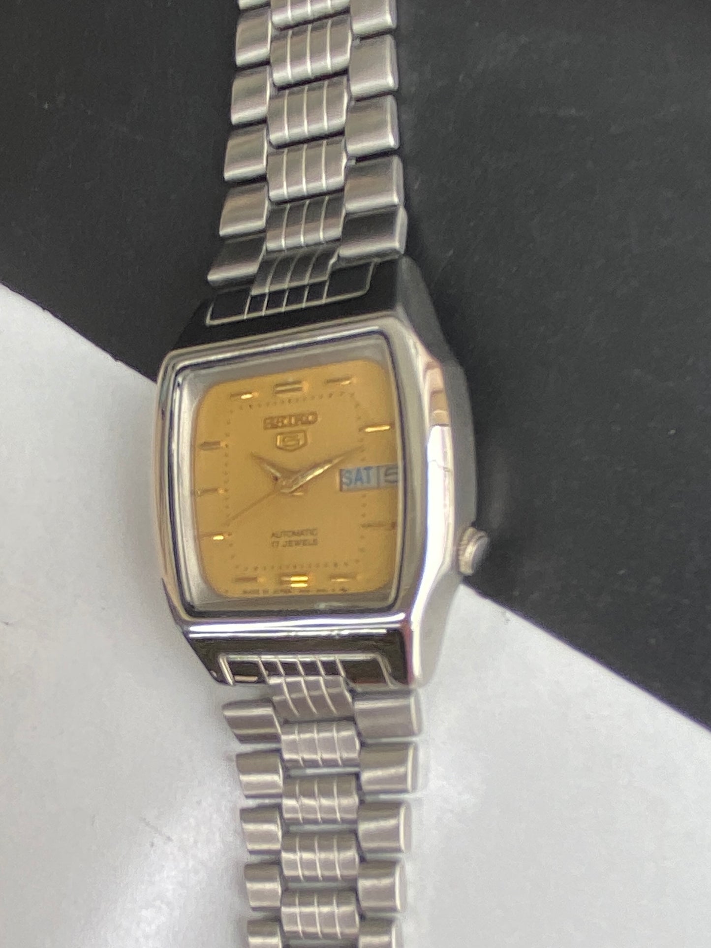 Vintage 1980 Original Seiko 5 Automatic 7009-5860 Golden Face 17 Jewels Day-Date Japanese Men's Wrist Watch E92