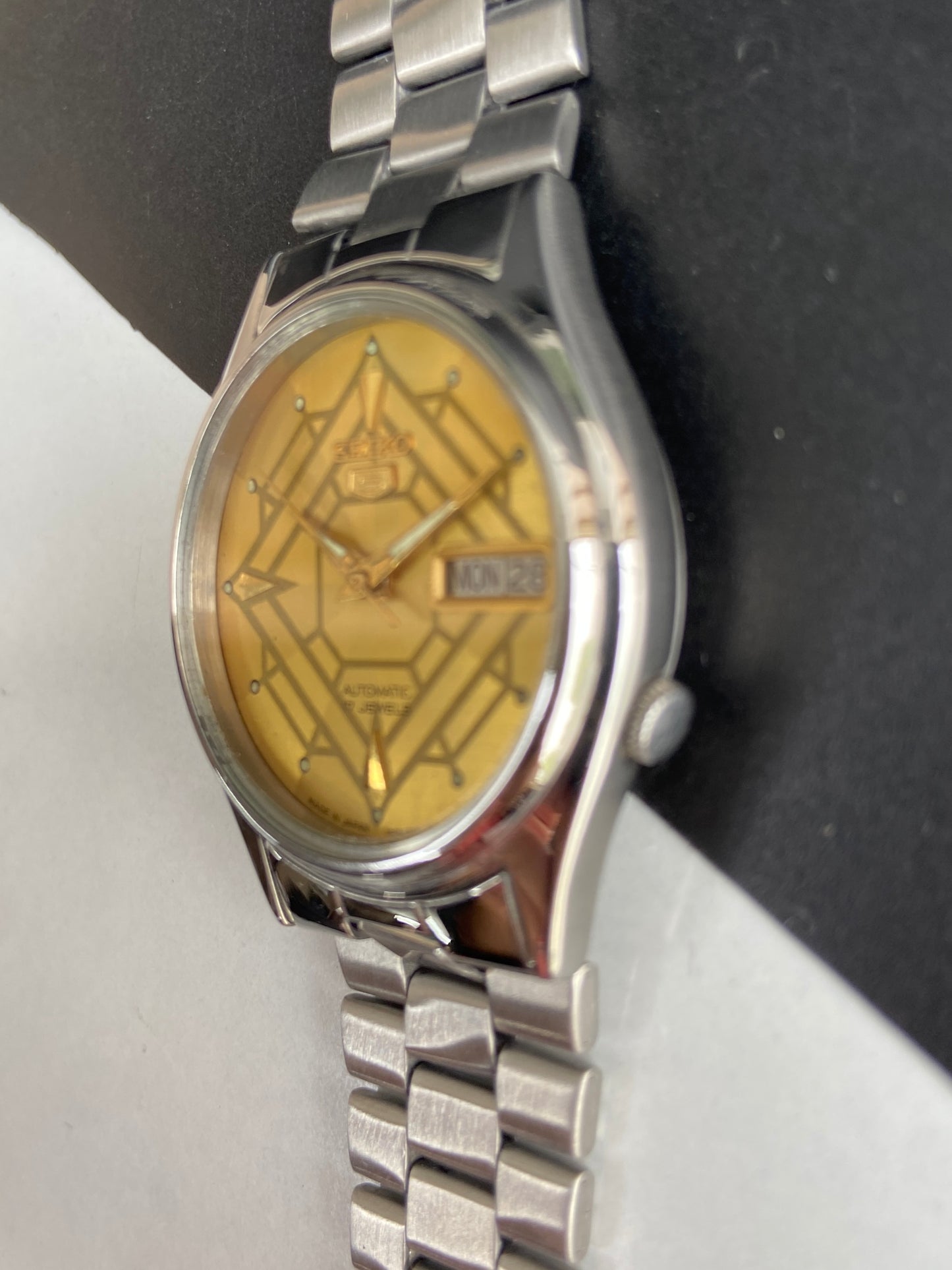 Vintage 1980 Original Seiko 5 Automatic 7009-3170 Golden Face 17 Jewels Day-Date Japanese Men's Wrist Watch E94