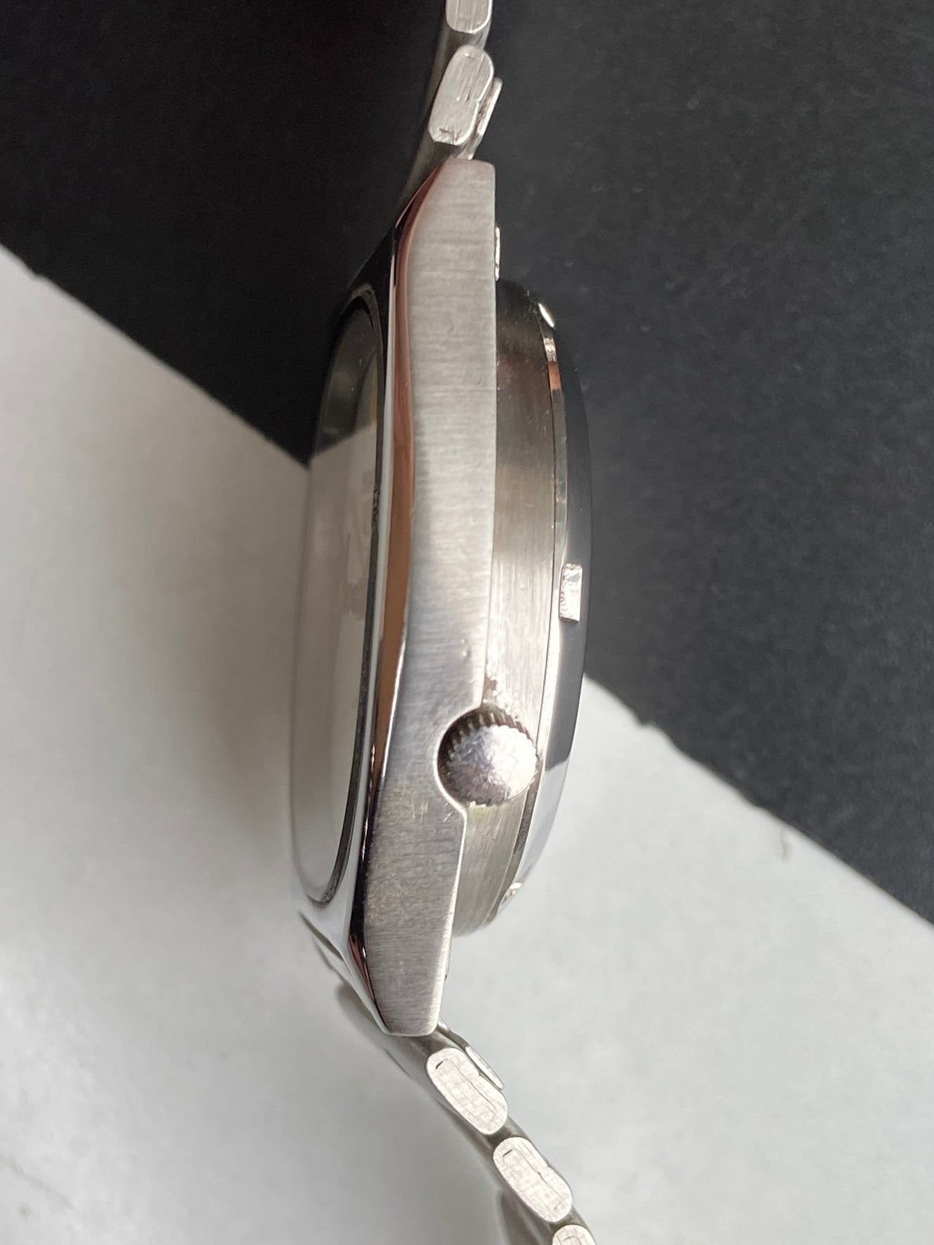 Vintage 1976 Original Seiko 5 Automatic 7009-5840 Silver Face 17 Jewels Day-Date Japanese Men's Wrist Watch E95