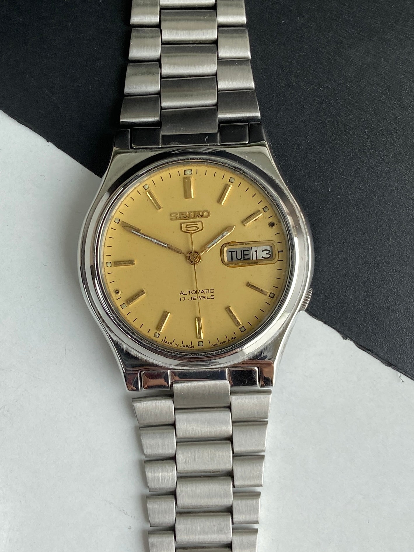 Vintage 1981 Original Seiko Automatic 7009-3171 Golden Face 17