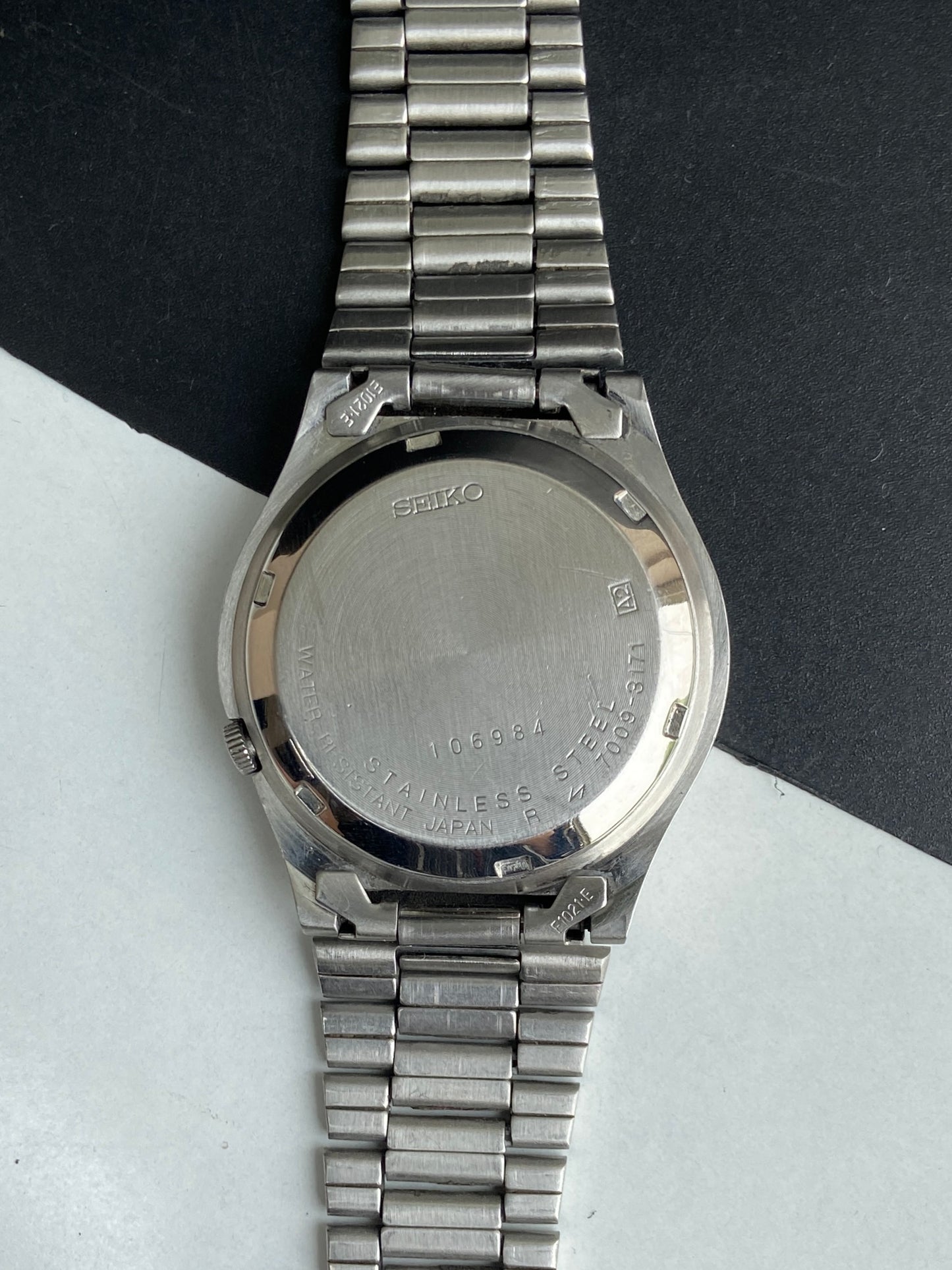 Vintage 1981 Original Seiko 5 Automatic 7009-3171 Golden Face 17 Jewels Day-Date Japanese Men's Wrist Watch E96