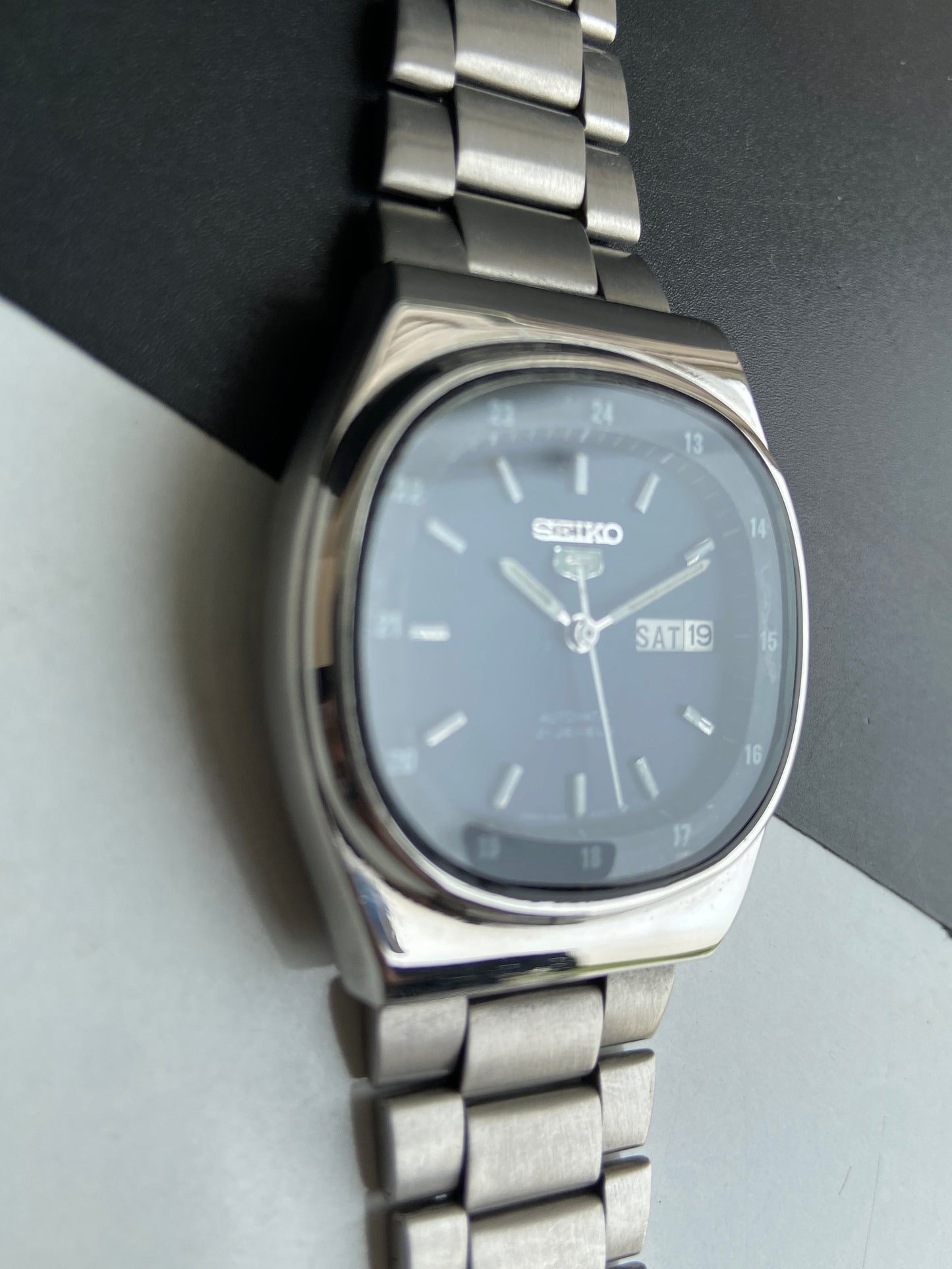 Vintage 1979 Original Seiko 5 Automatic 6319-6020 Black Face 21 Jewels Day-Date Japanese Men's Wrist Watch E98
