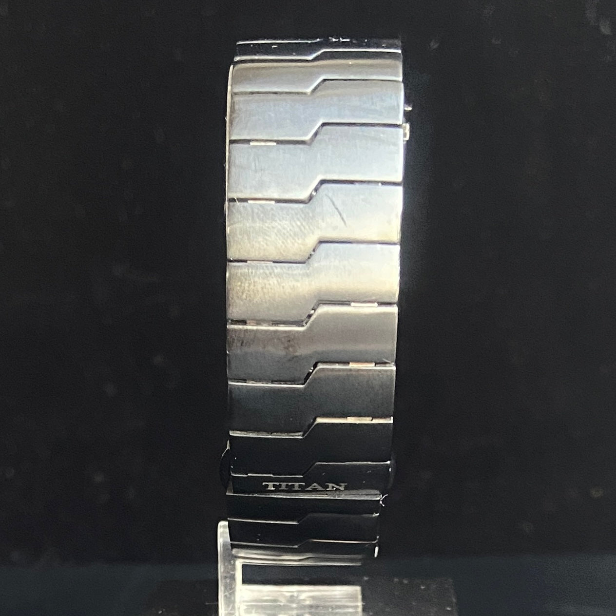 Original TITAN EDGE 1043YCDE31 Rectangular Black Face 25MM Case Men's Watch K35