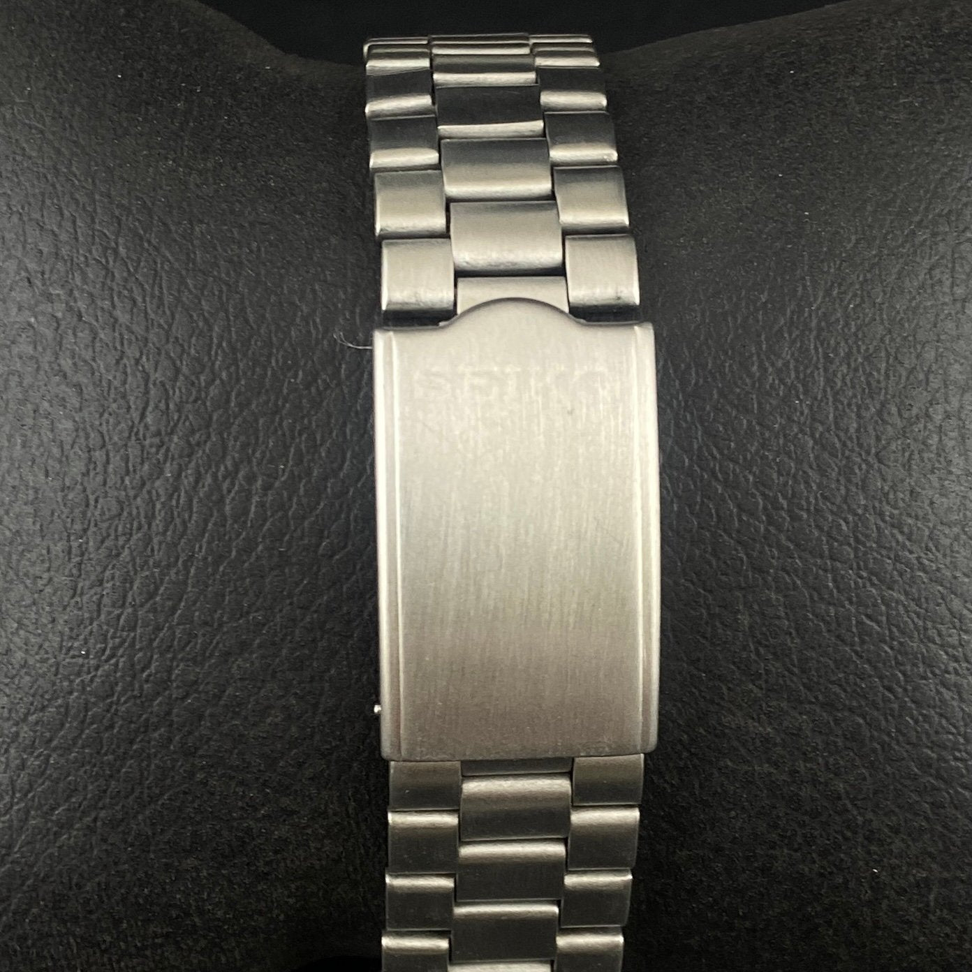 Vintage Original Seiko 5 Automatic Gray Face Cal. 7009 Men's Wrist Watch Serviced.