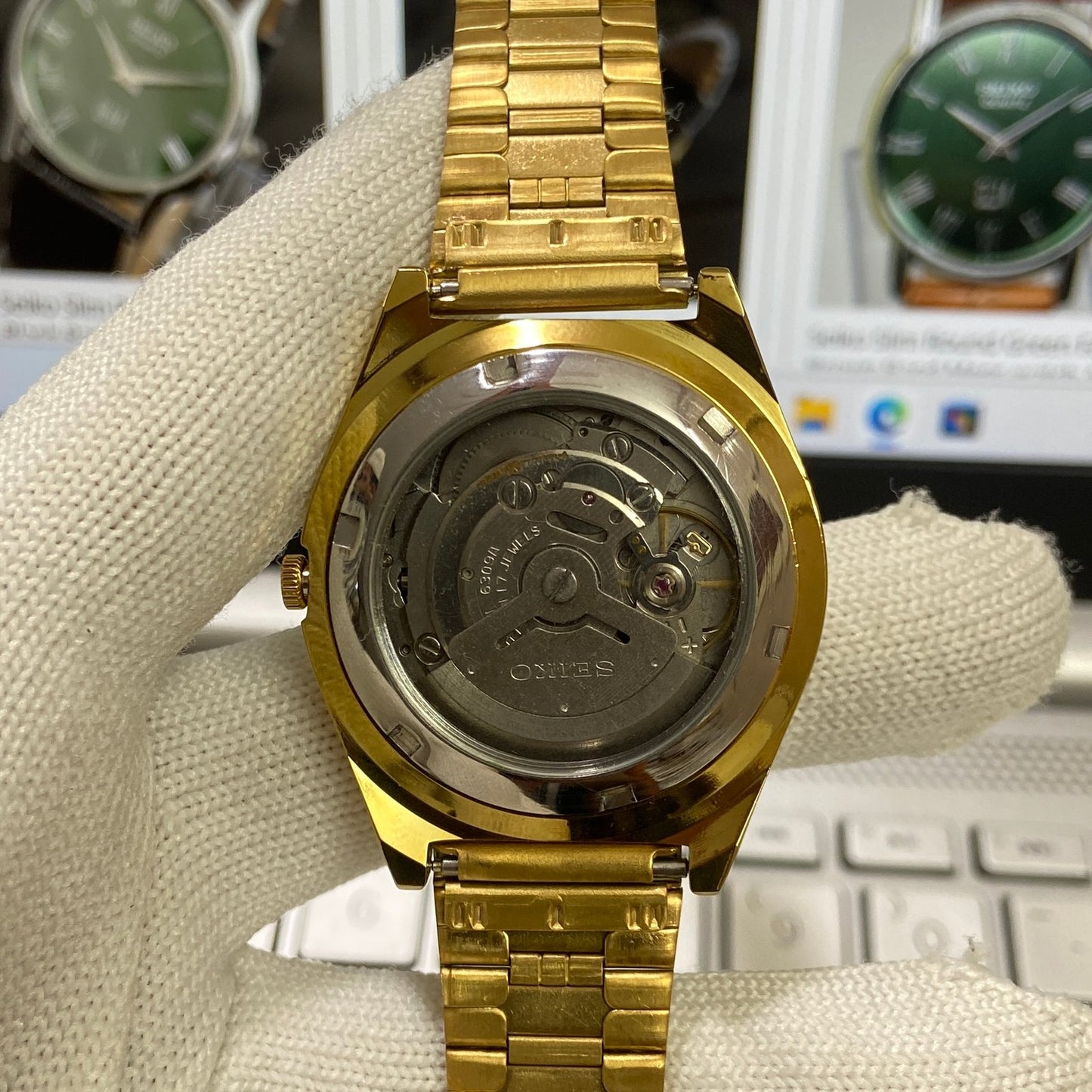 Vintage Seiko 5 Gold Plated Automatic 17 Jewels Cal. 6309 Black Face Men's Wrist Watch SC07