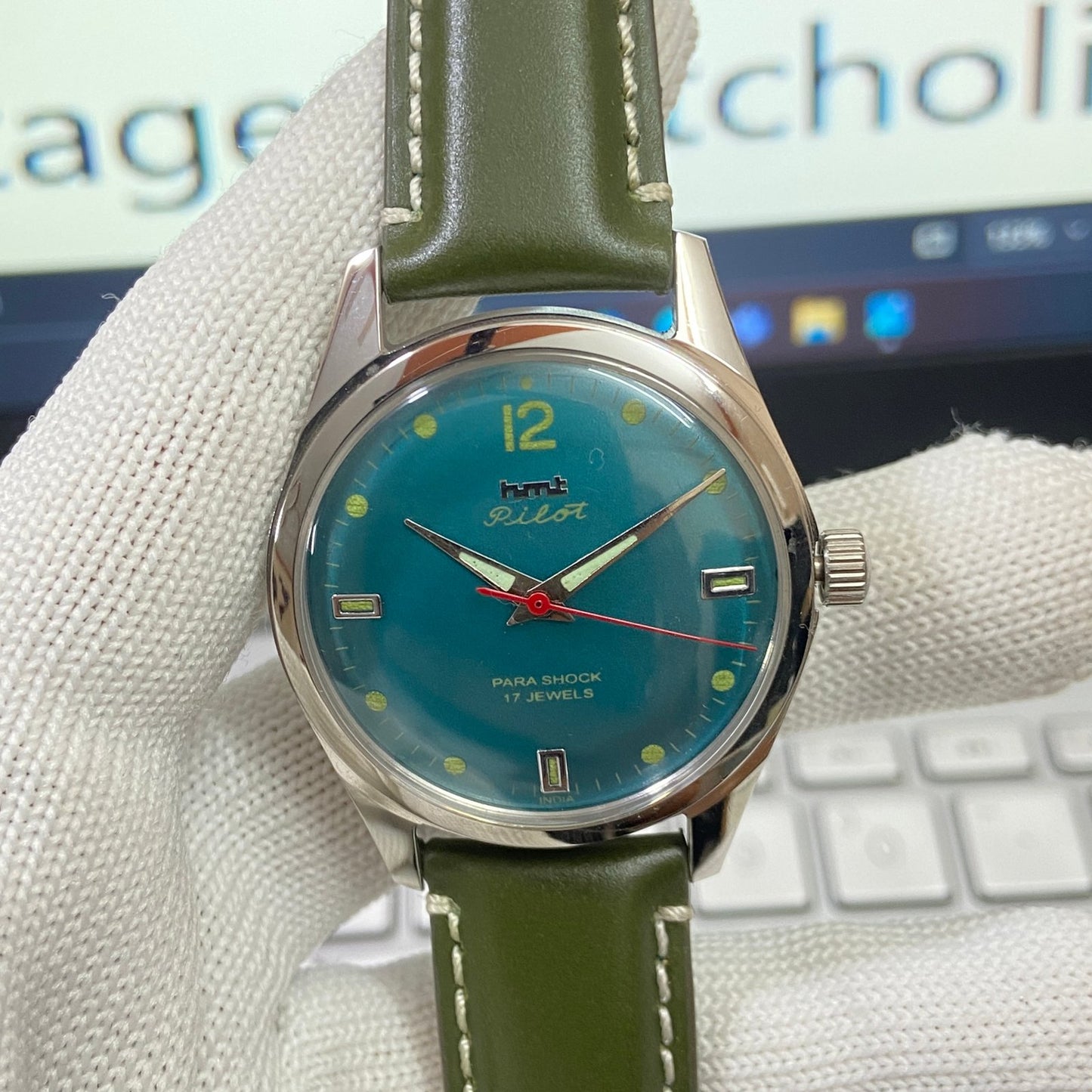 Vintage HMT Pilot Hand Winding 17 Jewels Green Face Green Band Men's Wrist Watch B08