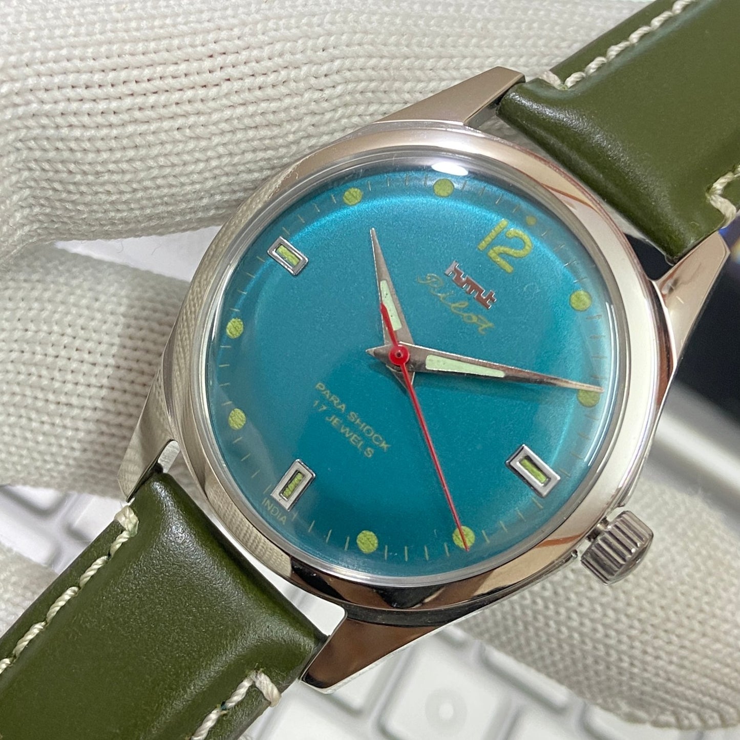 Vintage HMT Pilot Hand Winding 17 Jewels Green Face Green Band Men's Wrist Watch B08