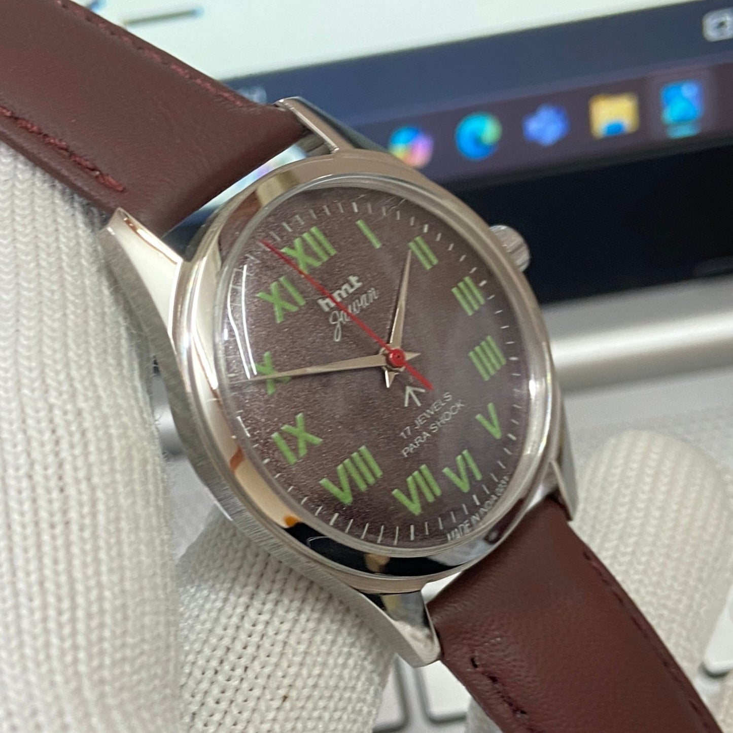 Vintage HMT Jawan Hand Winding 17 Jewels Brown Face Brown Band Men's Wrist Watch B14