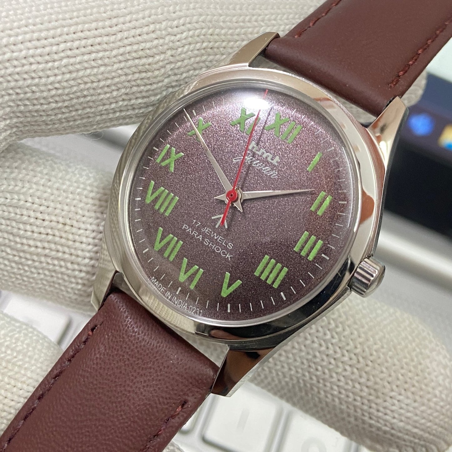 Vintage HMT Jawan Hand Winding 17 Jewels Brown Face Brown Band Men's Wrist Watch B14