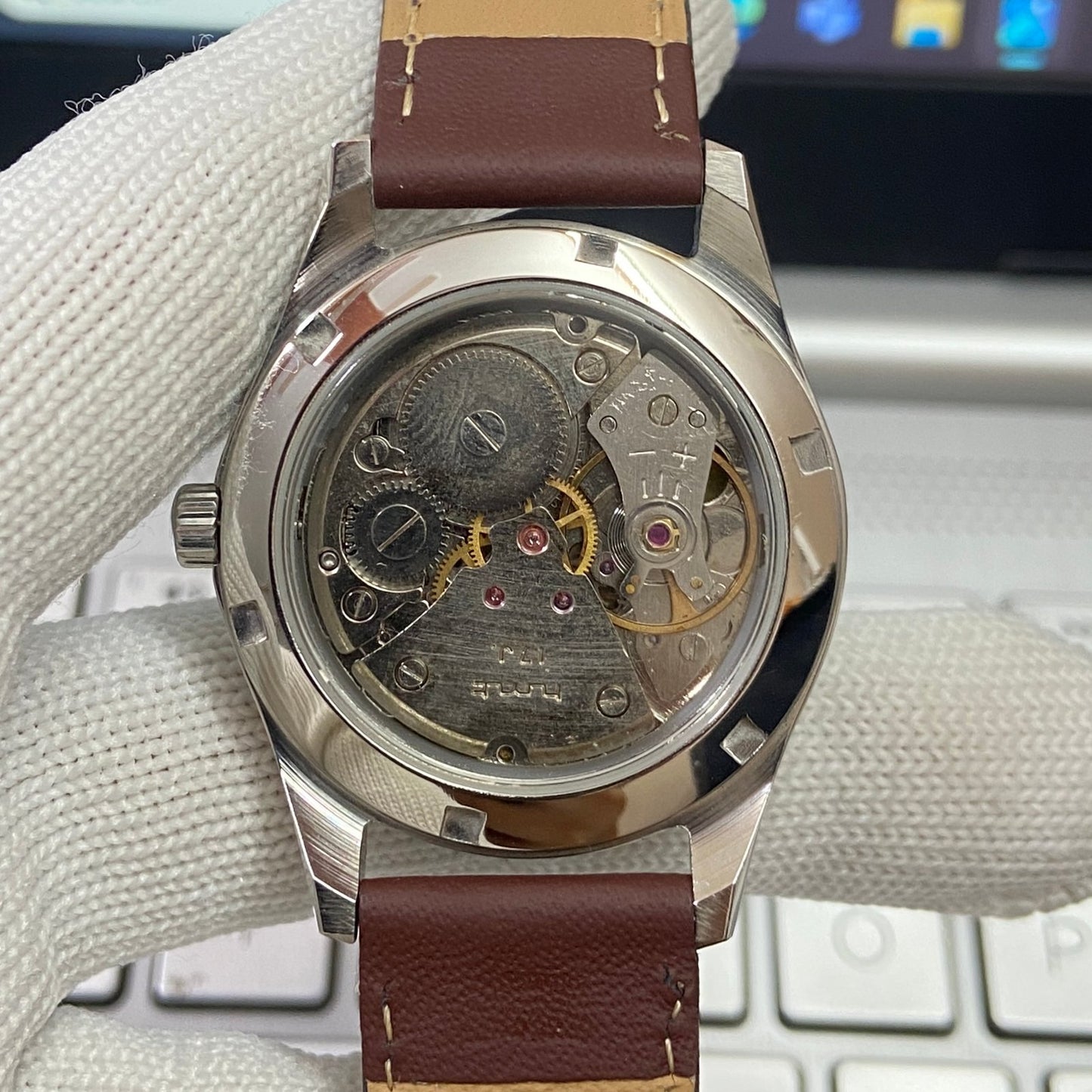 Vintage HMT Jawan Hand Winding 17 Jewels Brown Face Brown Band Men's Wrist Watch B14