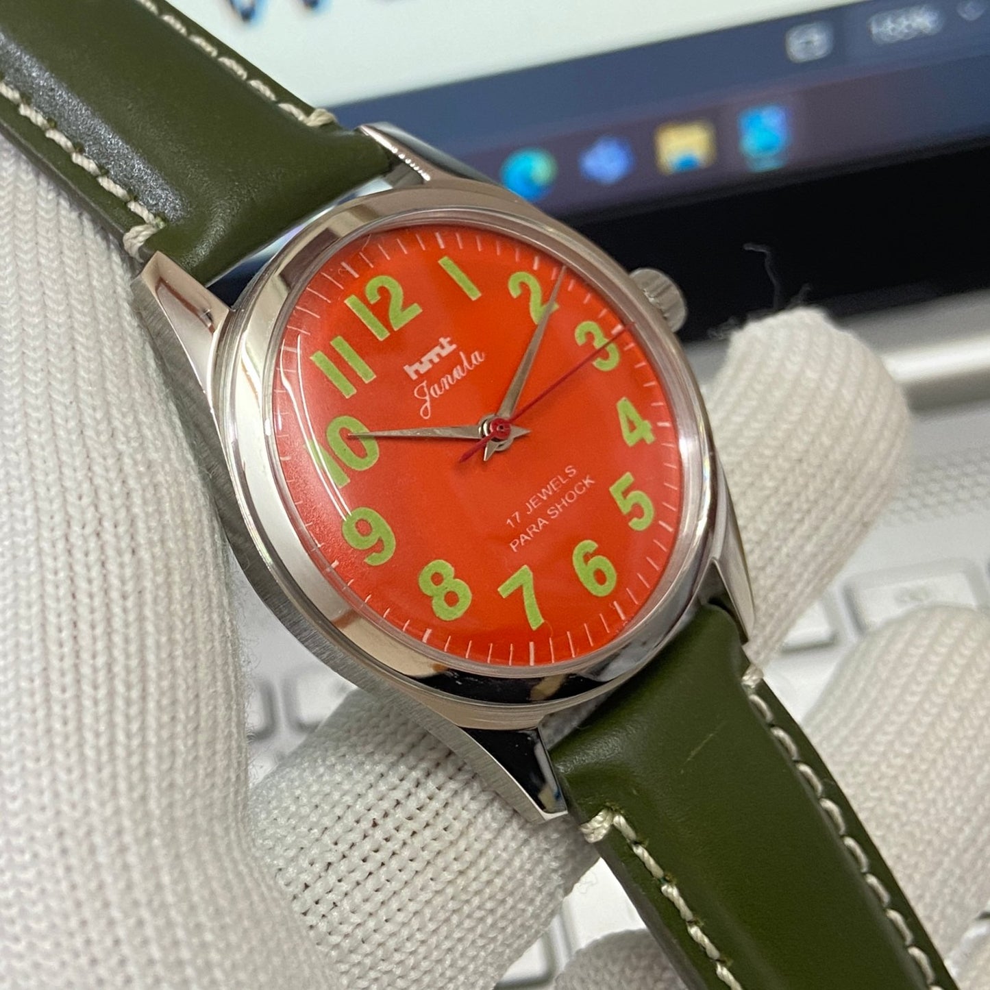 Vintage HMT Janata Hand Winding 17 Jewels Orange Face Green Band Men's Wrist Watch B26