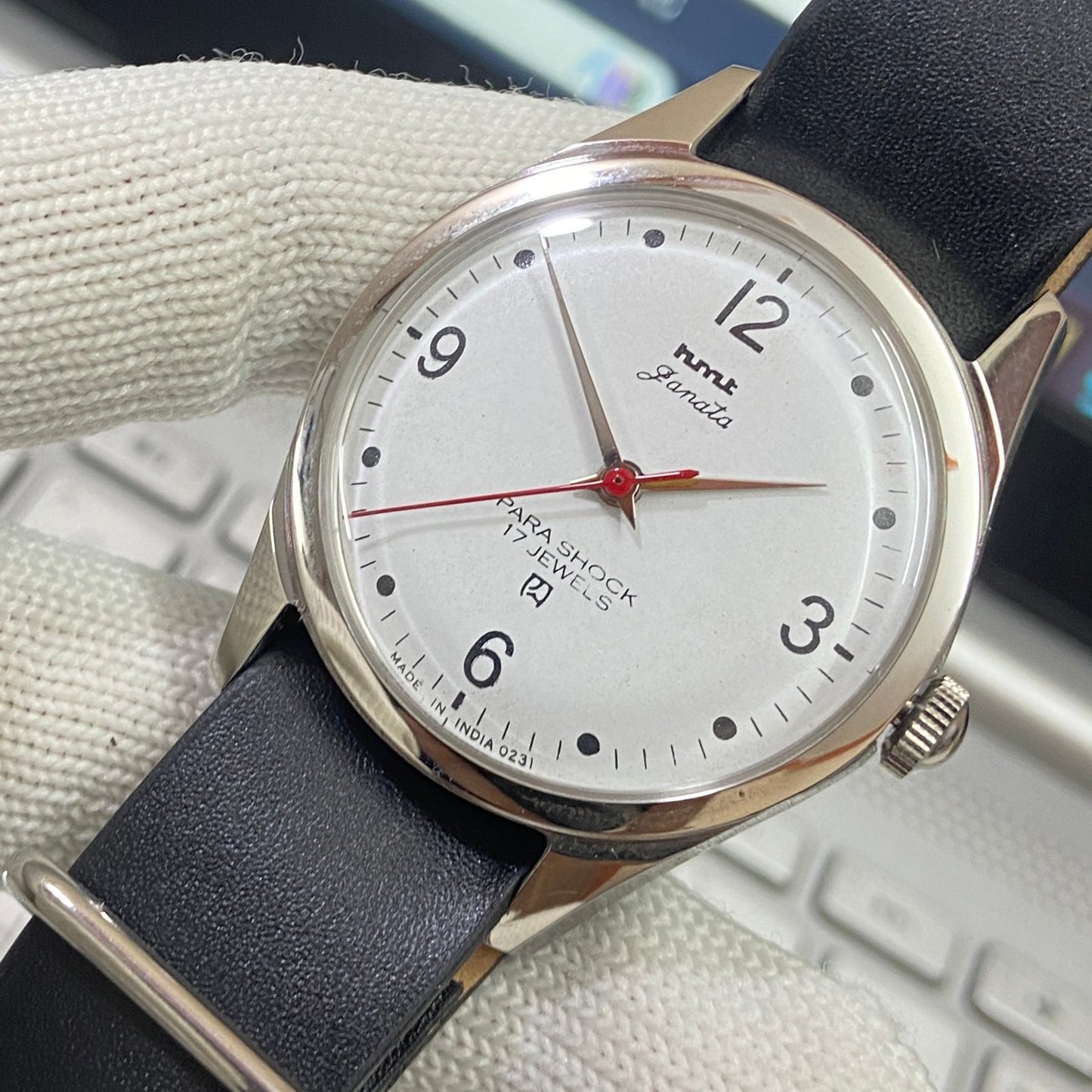 Vintage HMT Janata Hand Winding 17 Jewels White Face Black Nato Band Men's Wrist Watch B31
