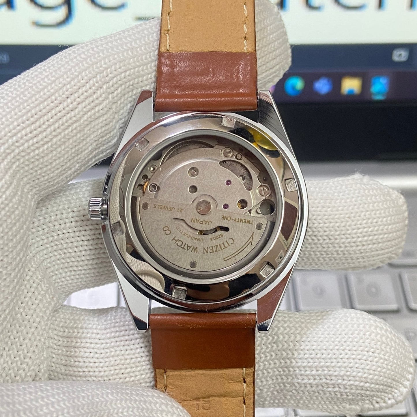 Vintage Citizen Automatic 21 Jewels Black Face Brown Band B81