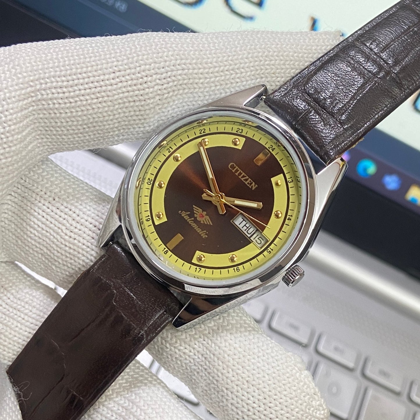 Vintage Citizen Automatic 21 Jewels Brown Face Brown Band B82