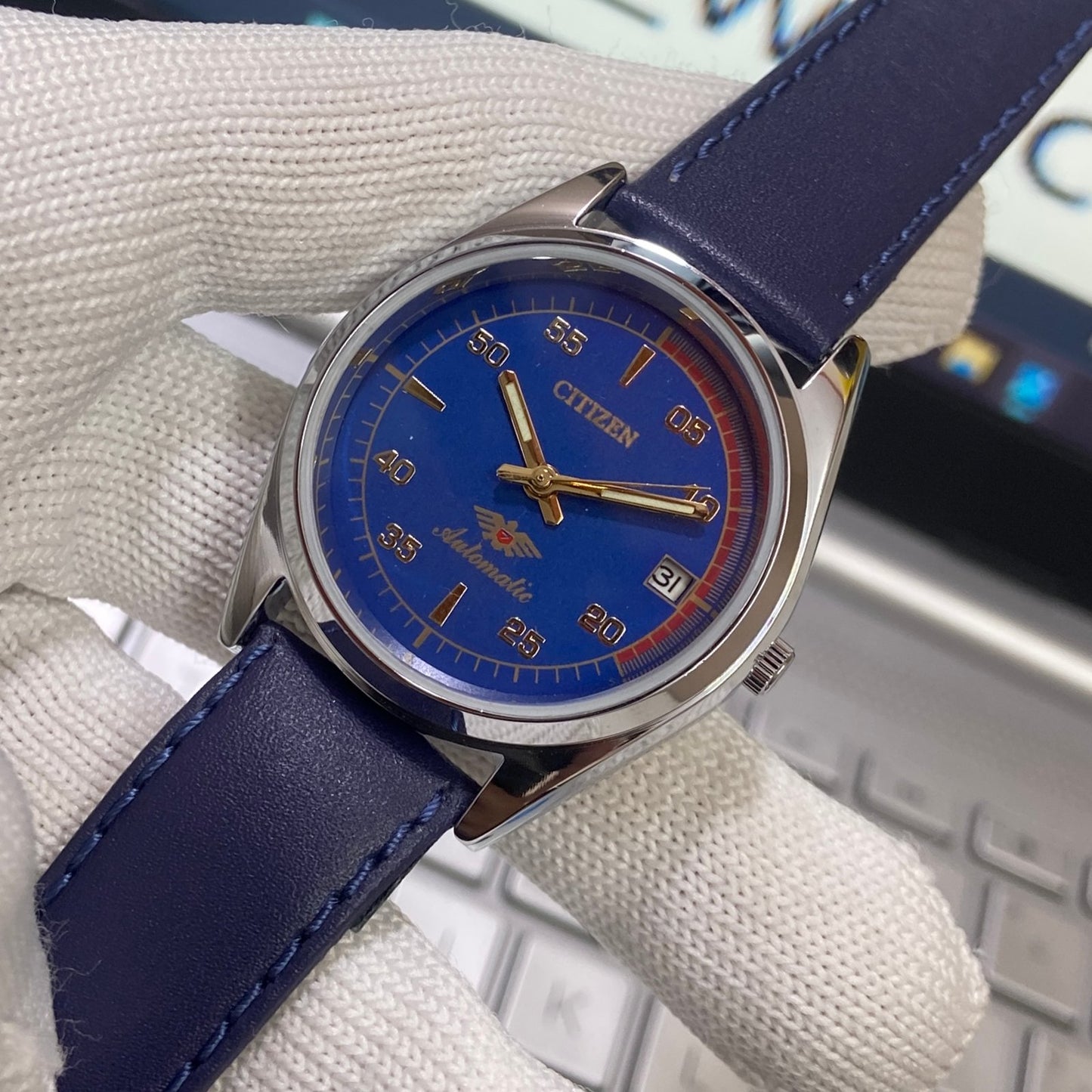 Vintage Citizen Automatic 21 Jewels Blue Face Blue Band B86