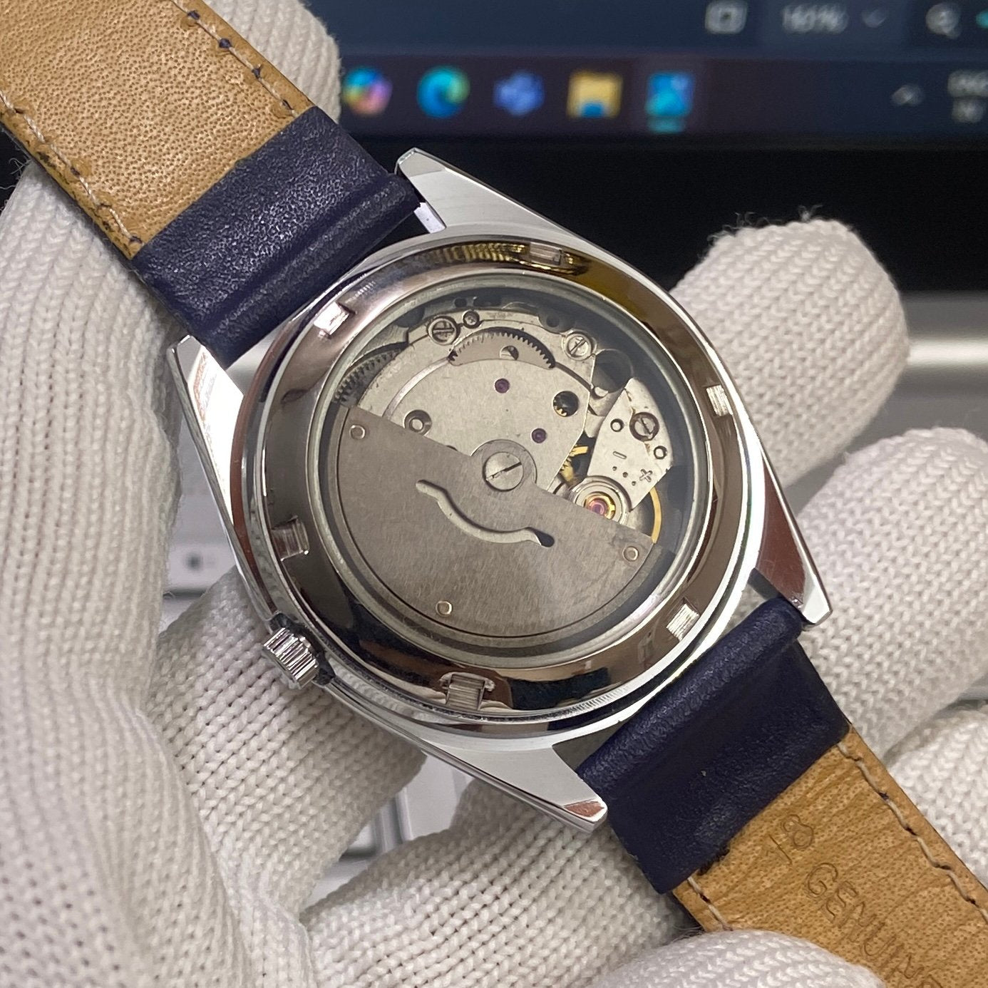 Vintage Citizen Automatic 21 Jewels Blue Face Blue Band B86