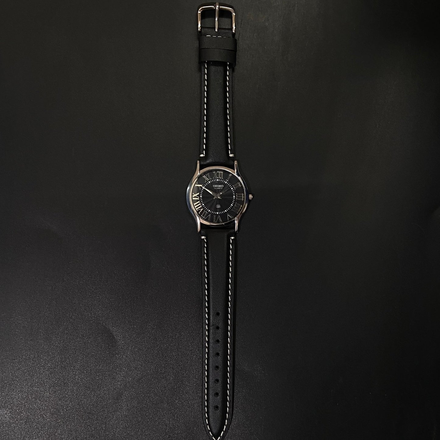 Vintage Seiko Slim Quartz Black Face Black Band Men's Wrist Watch C12