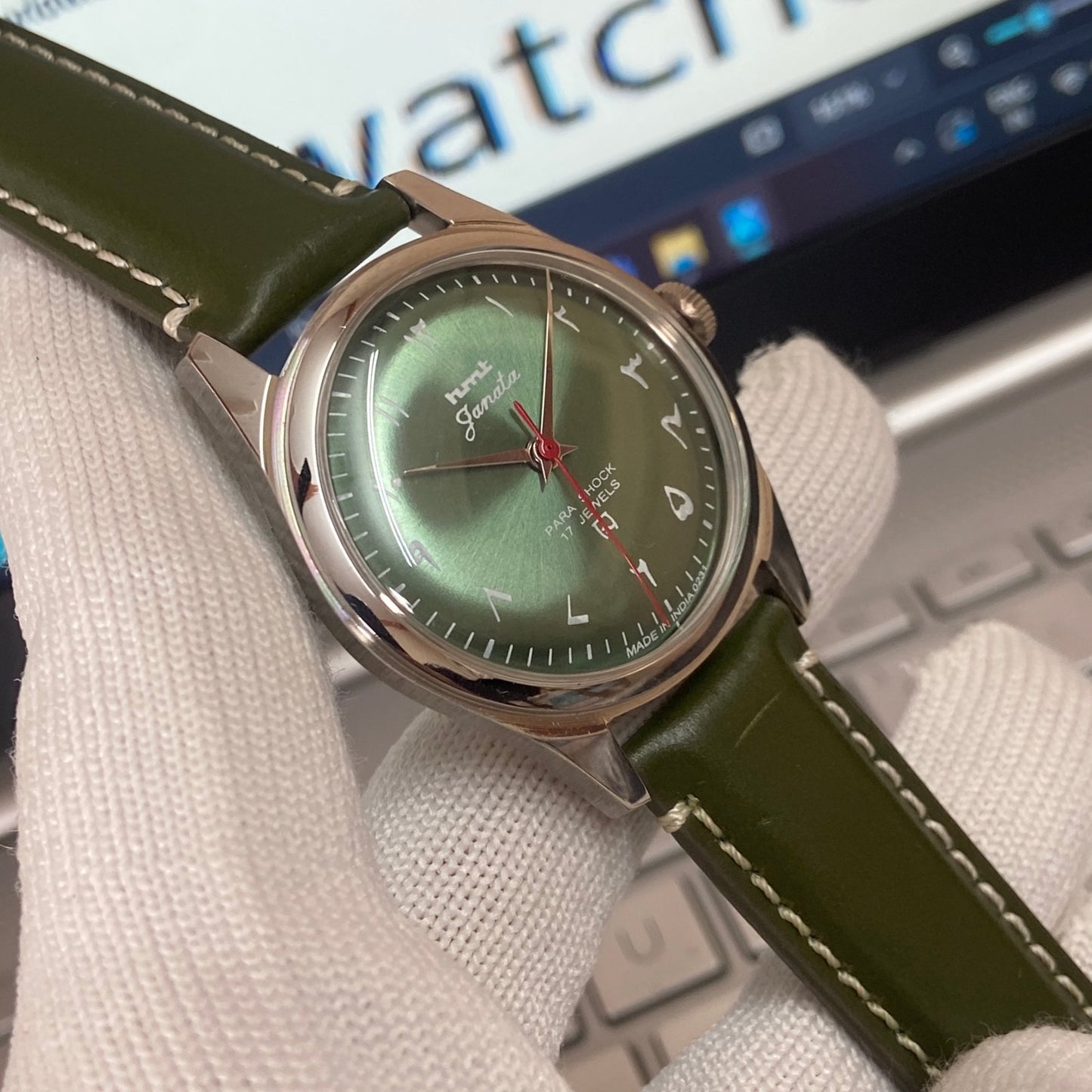 Vintage HMT Janata Urdu Hand Winding 17 Jewels Green Face Green Band Men's Wrist Watch C38