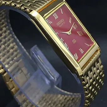 Seiko Slim Rectangular Quartz Red Face Looser Chain Not Adjustable Men's Wrist Watch C61