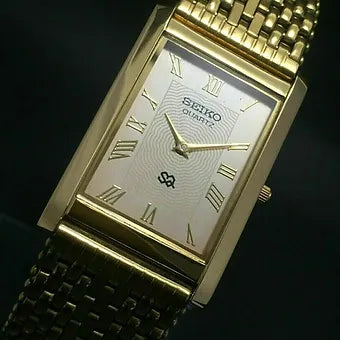 Seiko Slim Rectangular Quartz Golden Face Looser Chain Not Adjustable Men's Wrist Watch C62