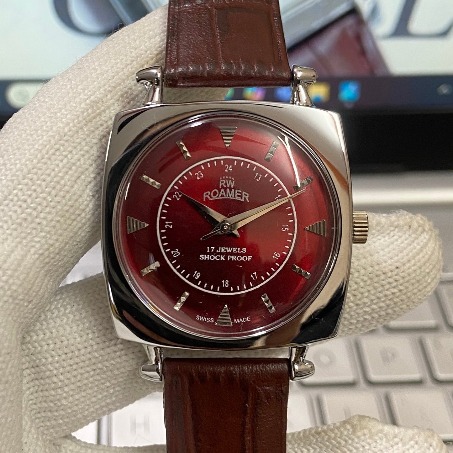 Vintage Roamer Red Face Silver Case Mechanical Hand Winding 17 jewels Brown Leather Strap Men's Wrist Watch D61
