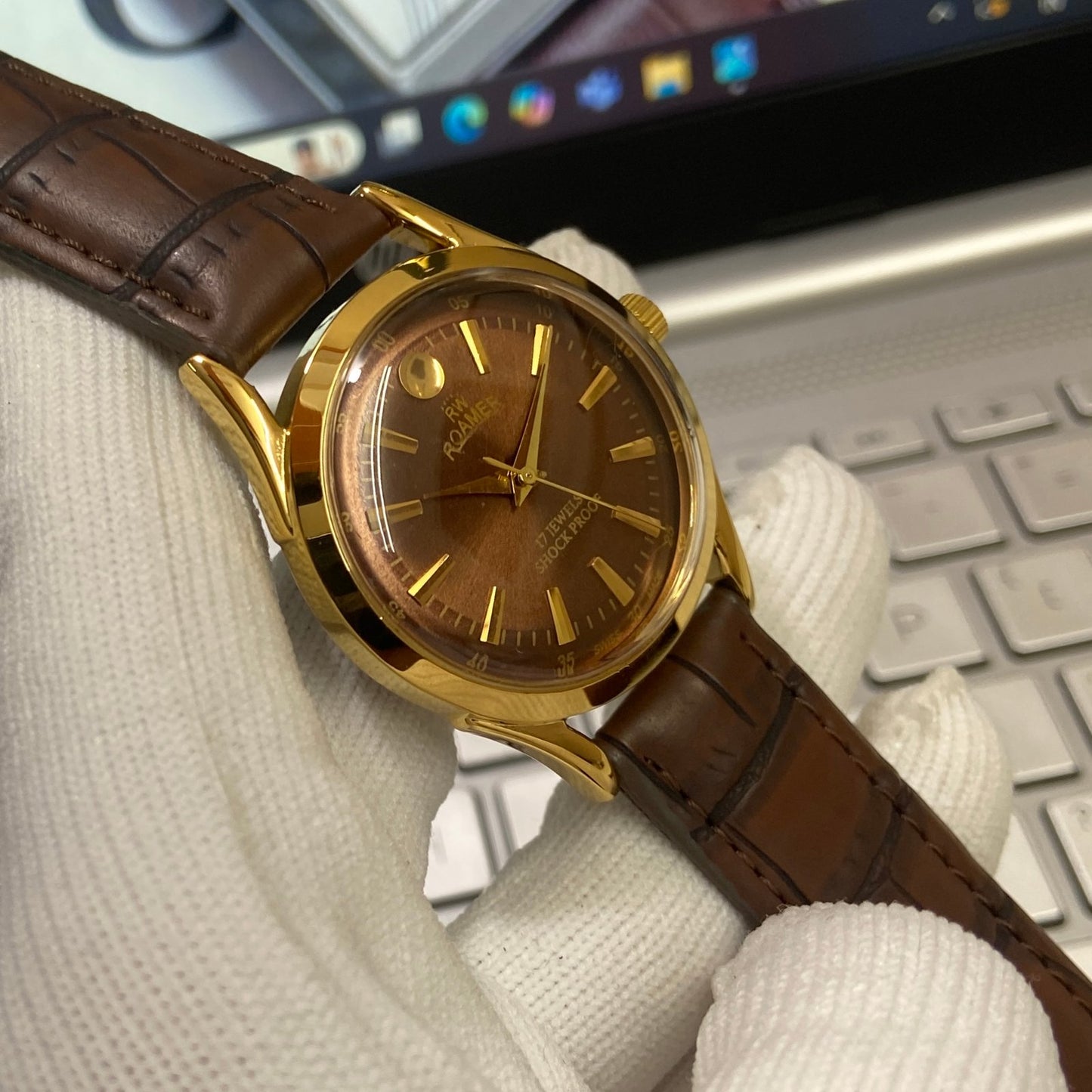 Vintage Roamer Brown Face Golden Case Mechanical Hand Winding 17 jewels Brown Leather Strap Men's Wrist Watch D67