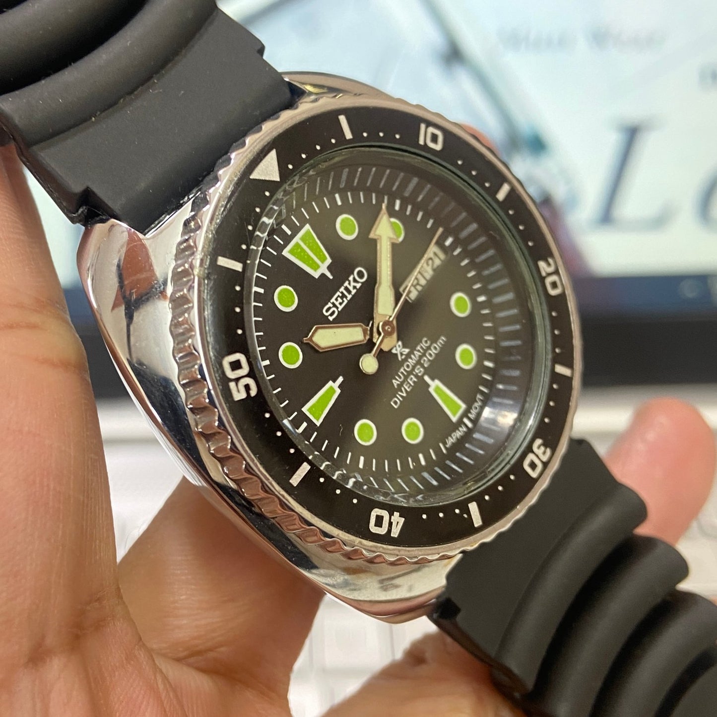 Vintage Seiko Turtle Automatic Black Face Cal. 6309 Rotating Bezel 17Jewels Day-Date Silicone Strap Men's Wrist Watch E02