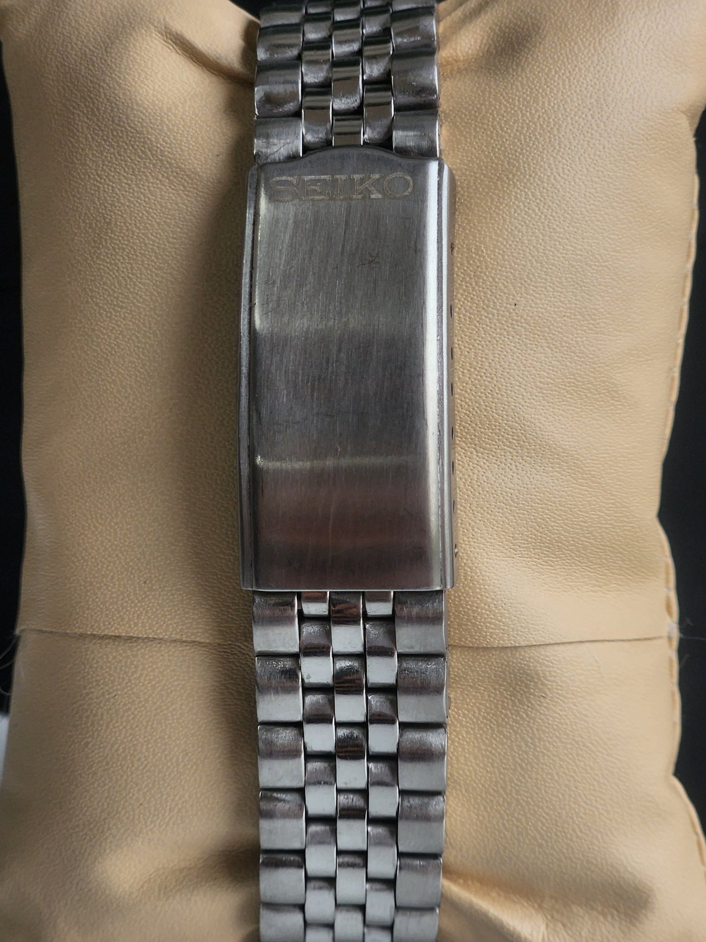 Vintage Mod Seiko 5 Automatic 6309A 17 Jewels Japan Men's Day-Date White Face Wrist Watch E25