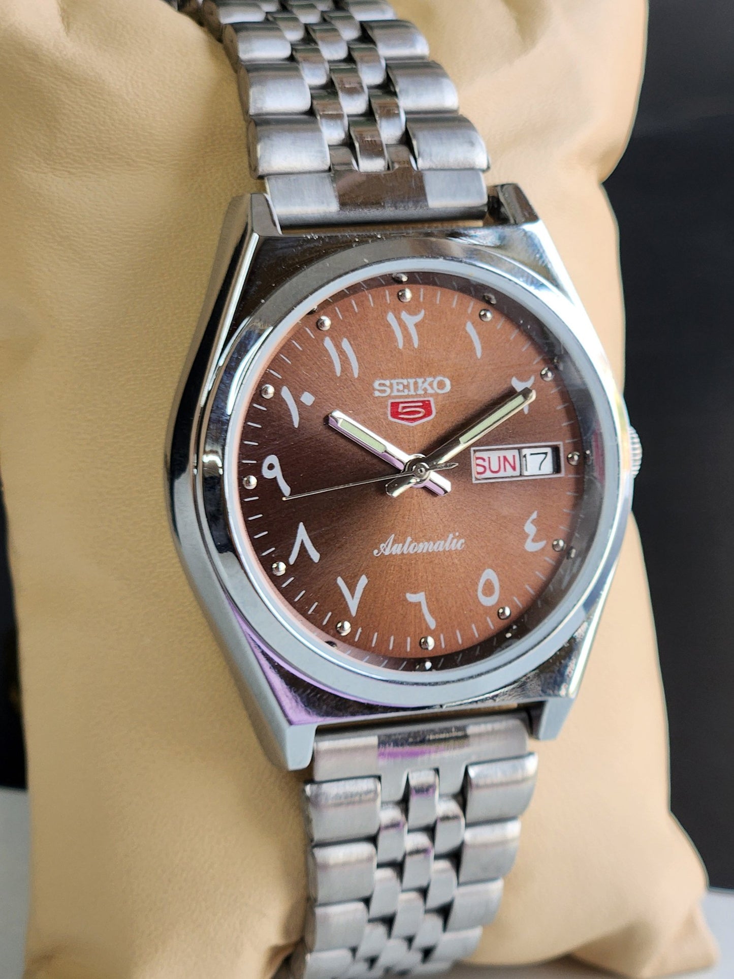 Vintage Mod Seiko 5 Automatic Arabic Brown Face 6309A 17 Jewels Japan Men's Day-Date Wrist Watch E33