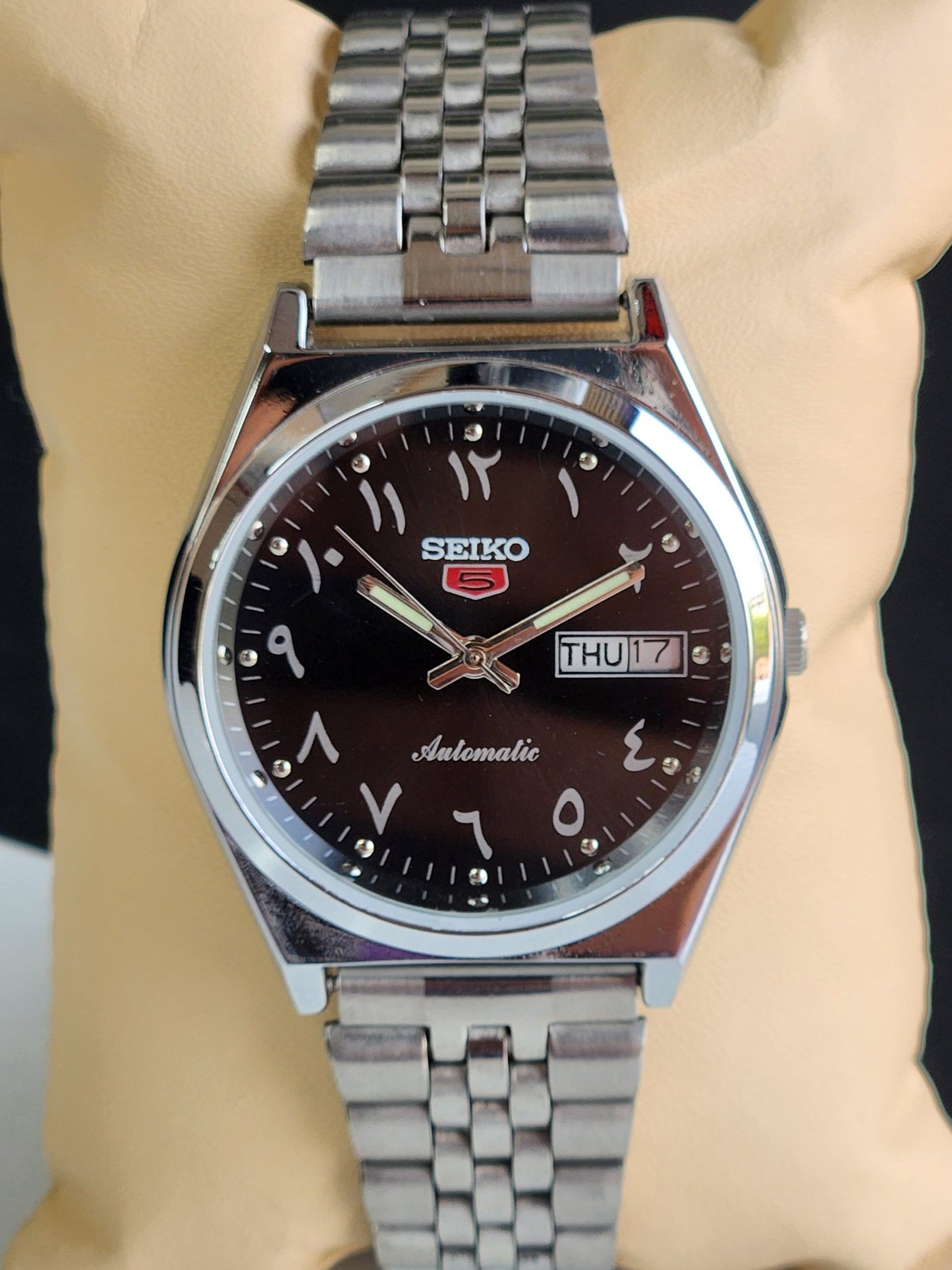 Vintage Mod Seiko 5 Automatic Arabic Black Face 6309A 17 Jewels Japan Men's Day-Date Wrist Watch E34