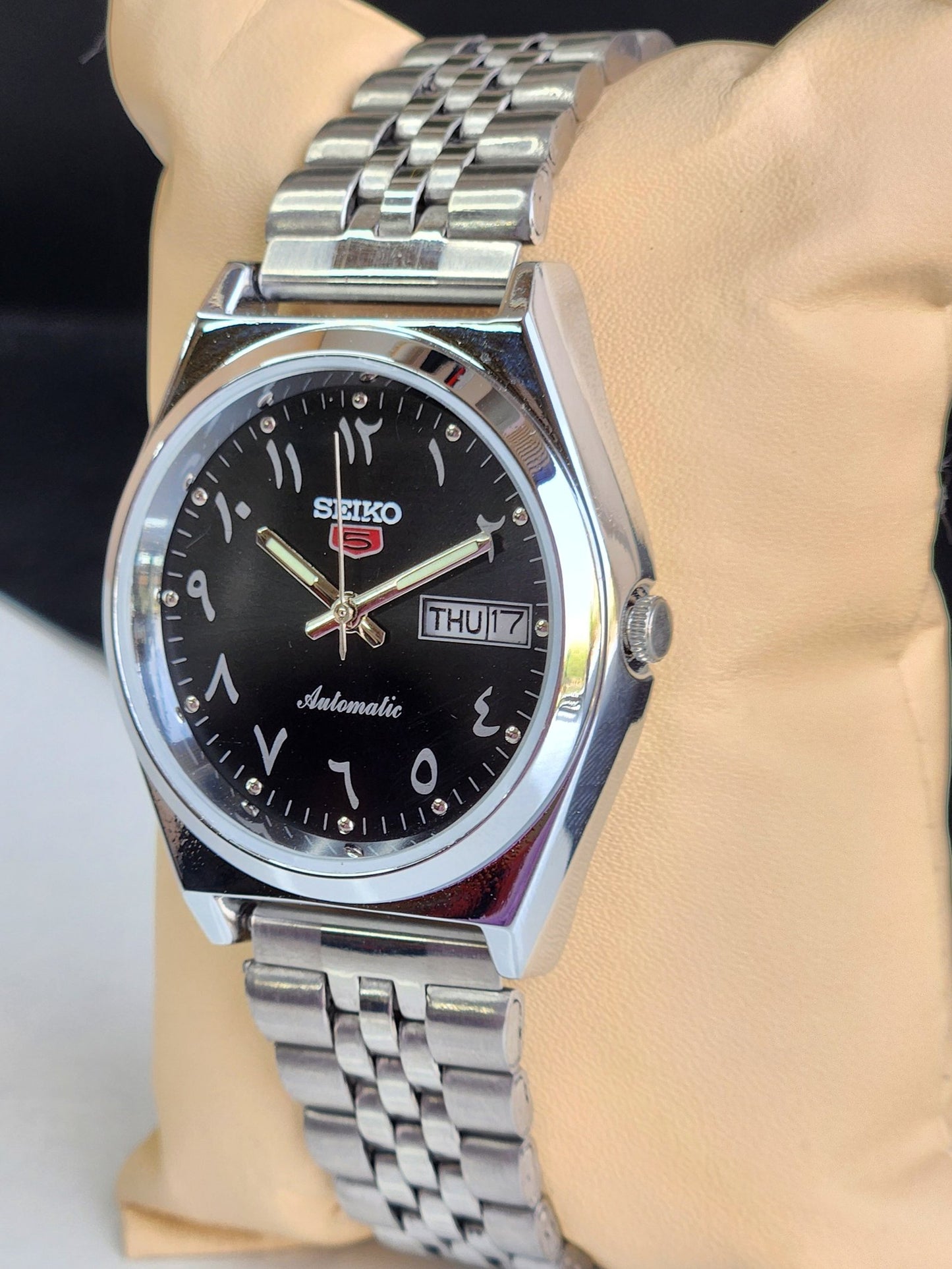 Vintage Mod Seiko 5 Automatic Arabic Black Face 6309A 17 Jewels Japan Men's Day-Date Wrist Watch E34