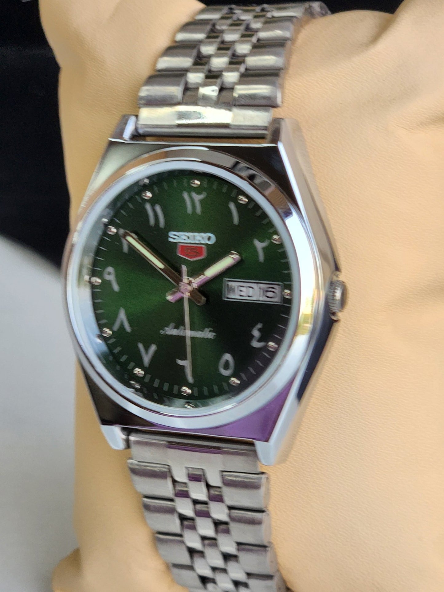 Vintage Mod Seiko 5 Automatic Arabic Green Face 6309A 17 Jewels Japan Men's Day-Date Wrist Watch E35