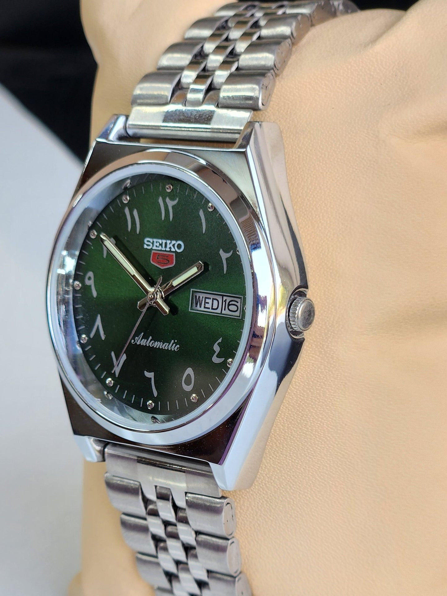 Vintage Mod Seiko 5 Automatic Arabic Green Face 6309A 17 Jewels Japan Men's Day-Date Wrist Watch E35
