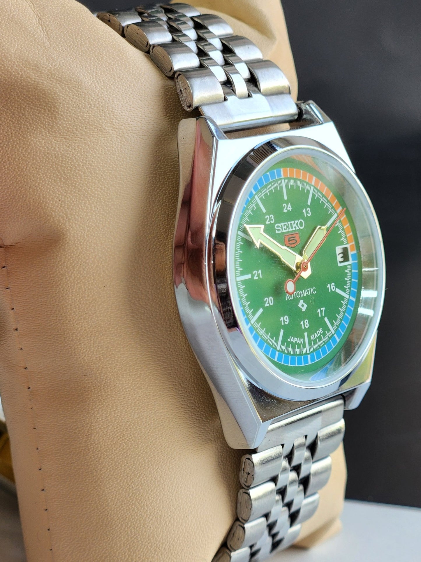 Vintage Mod Seiko 5 Automatic Green Face 6309A 17 Jewels Japan Men's Date Wrist Watch E36