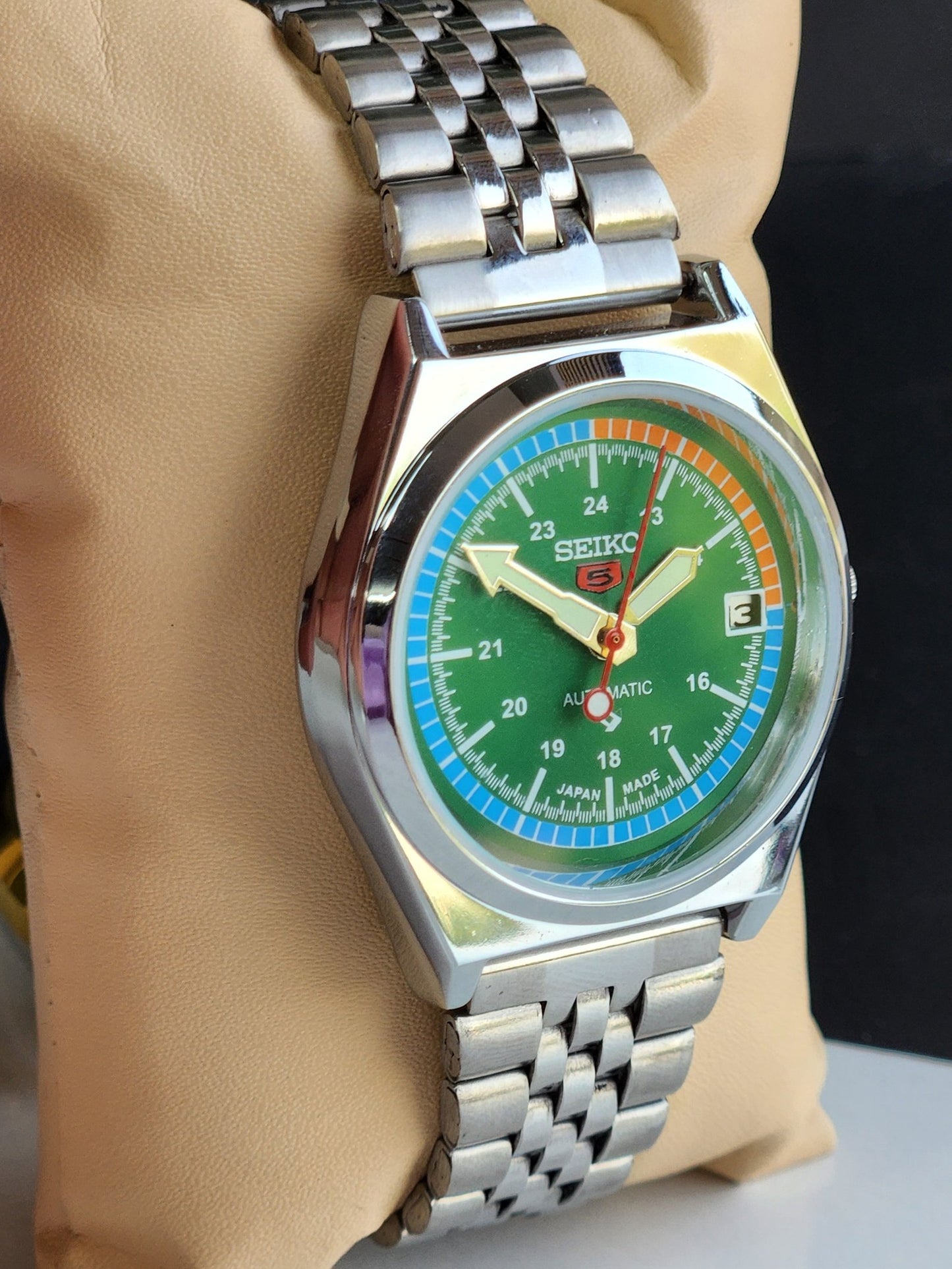 Vintage Mod Seiko 5 Automatic Green Face 6309A 17 Jewels Japan Men's Date Wrist Watch E36