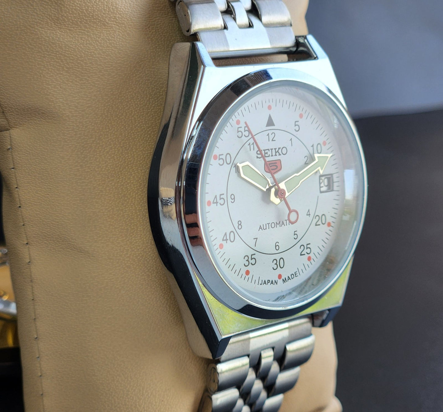 Vintage Mod Seiko 5 Automatic White Face 6309A 17 Jewels Japan Men's Date Wrist Watch E42