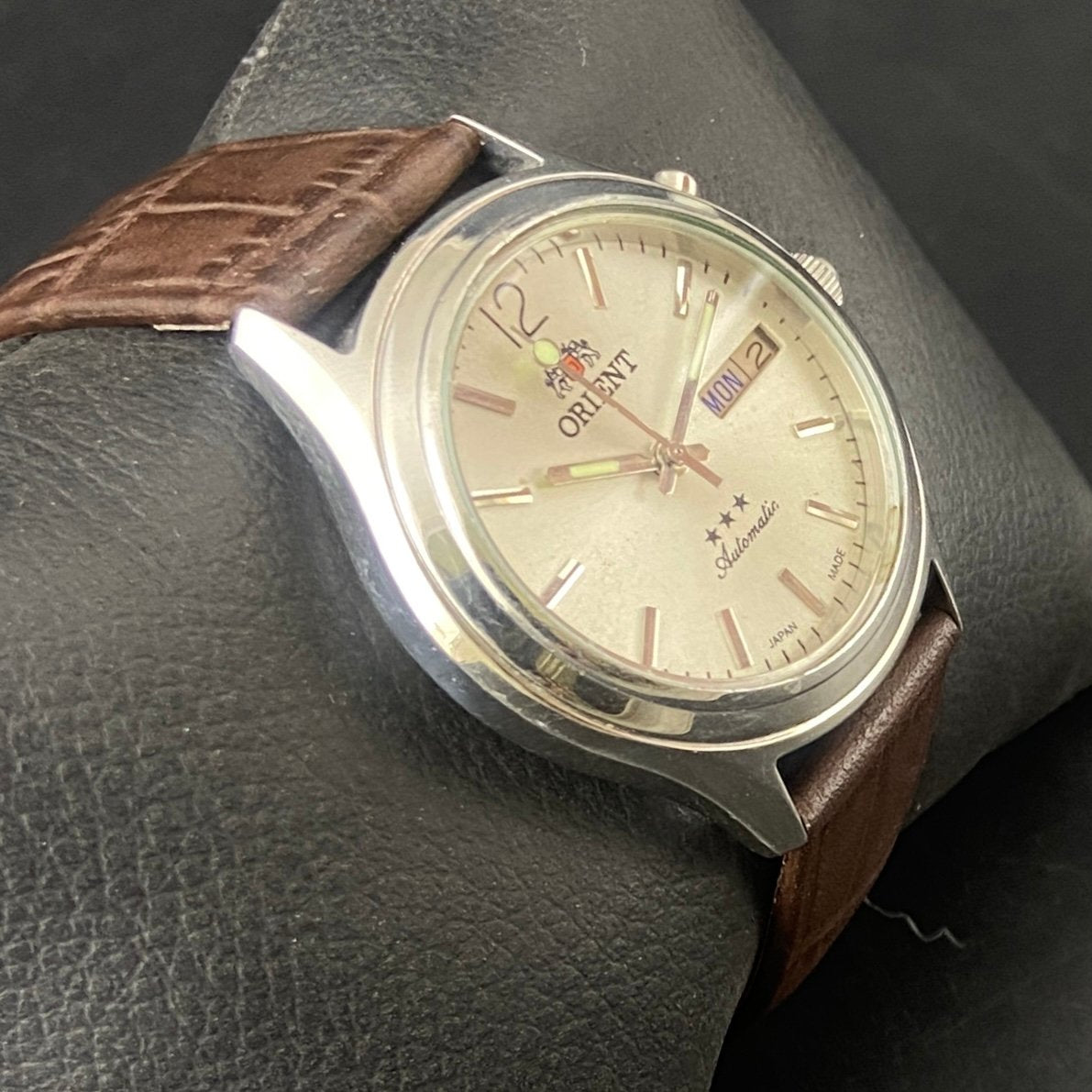 Vintage Orient Silver Face Automatic 21 Jewels Men,s Wrist Watch
