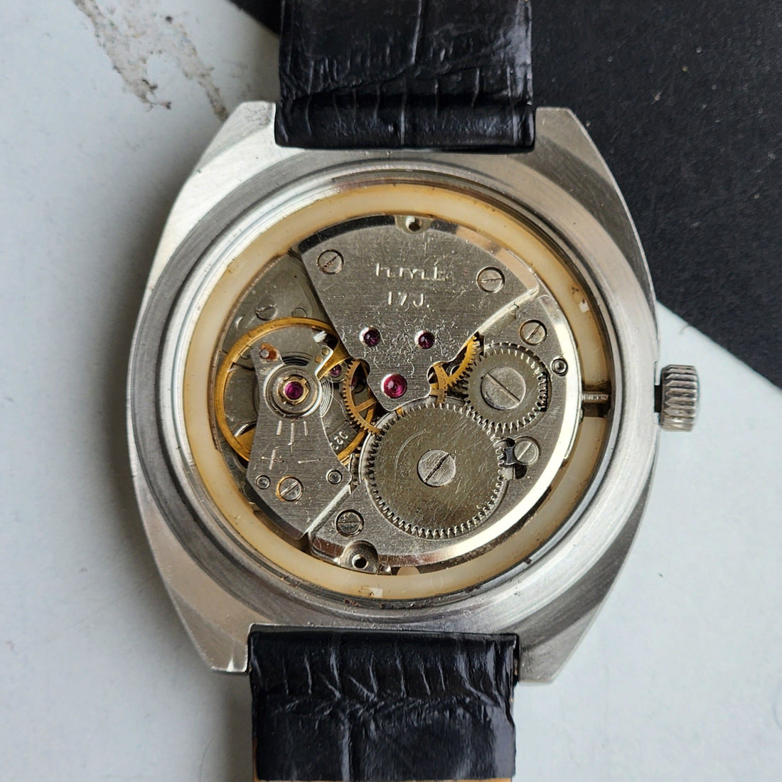 Why Watches Are Considered Respectful Gifts?