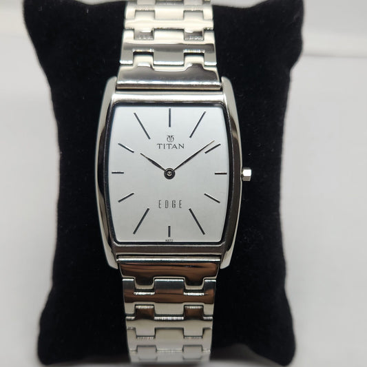 How to Wear a Titan Edge Watch With Formal Shirts?