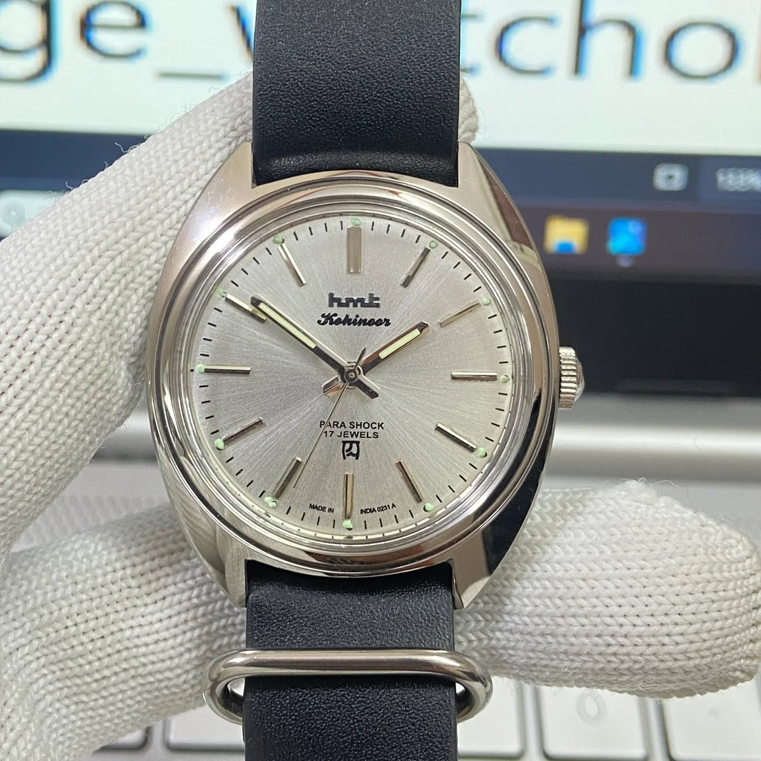 Why Minimal Watches Appeal to HR Professionals?