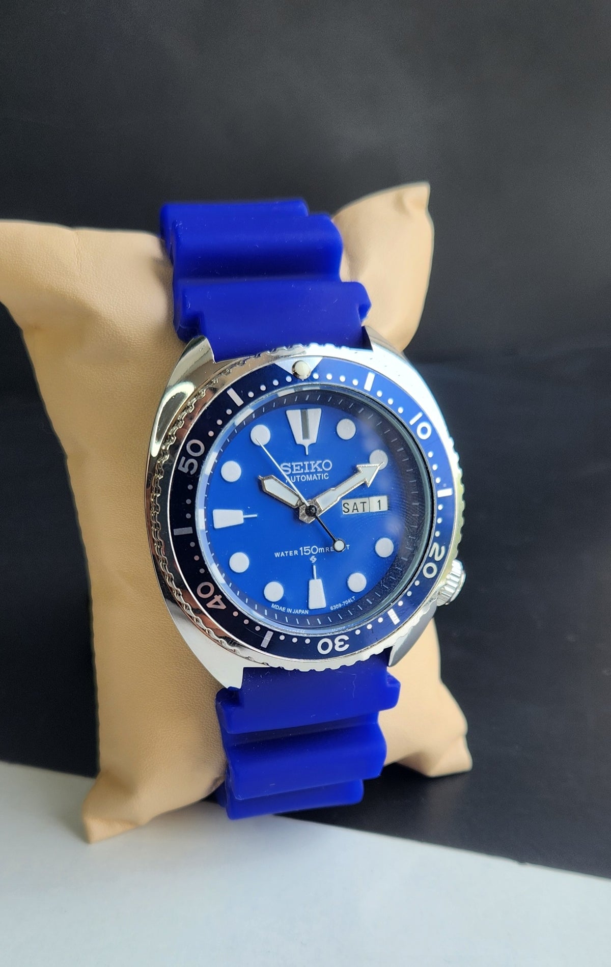 Vintage MOD Seiko Turtle Automatic Blue Face Cal. 6309 Blue Silicone Strap Day-Date Men's Wrist Watch E57