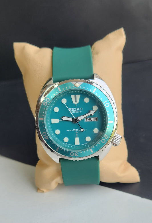 Vintage Seiko Turtle Automatic Sea Green Face Cal. 6309 Sea Green Silicone Strap Day-Date Men's Wrist Watch E58