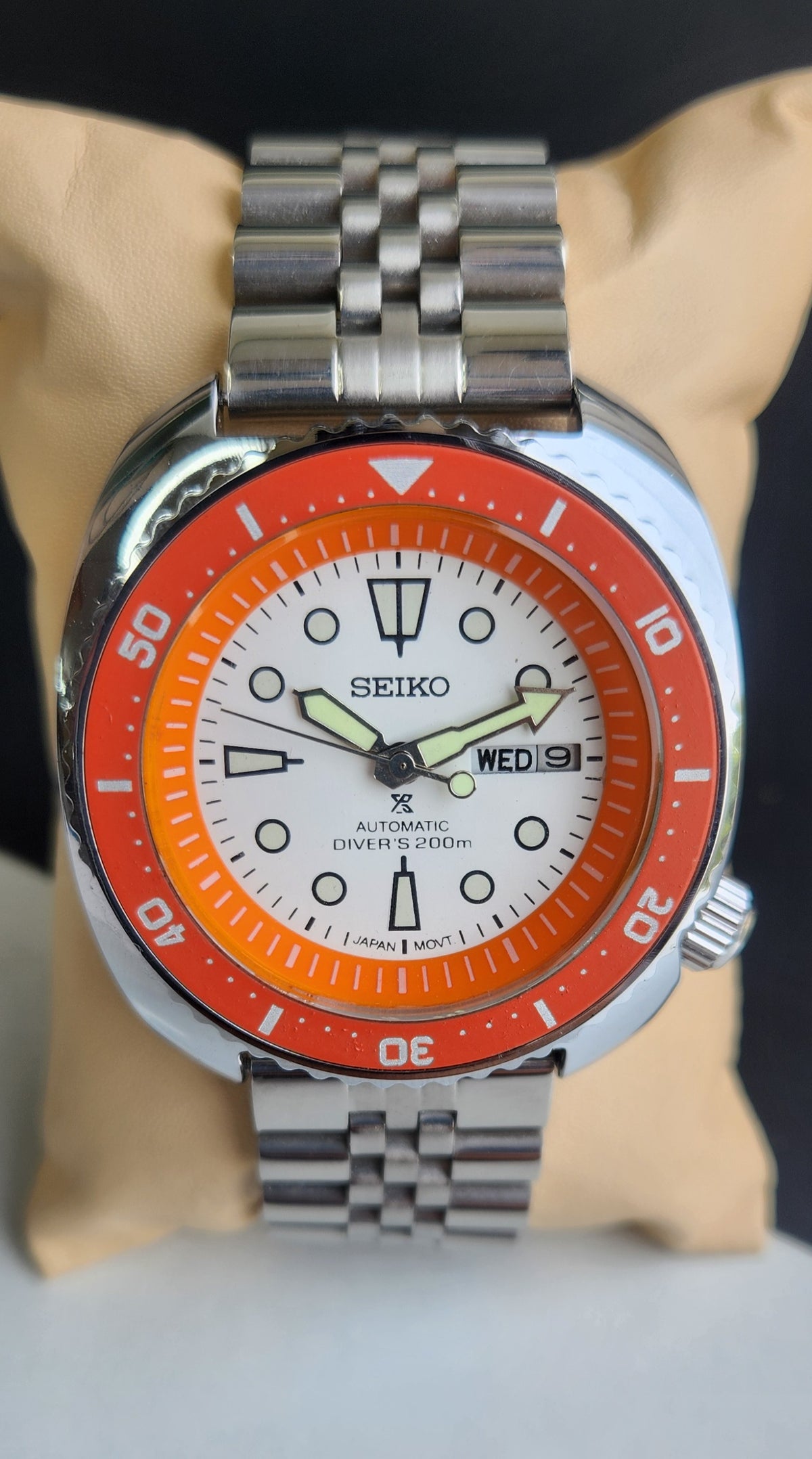Vintage MOD Seiko Turtle Automatic White Face Cal. 6309 Jubilee Bracelet Day-Date Men's Wrist Watch E60